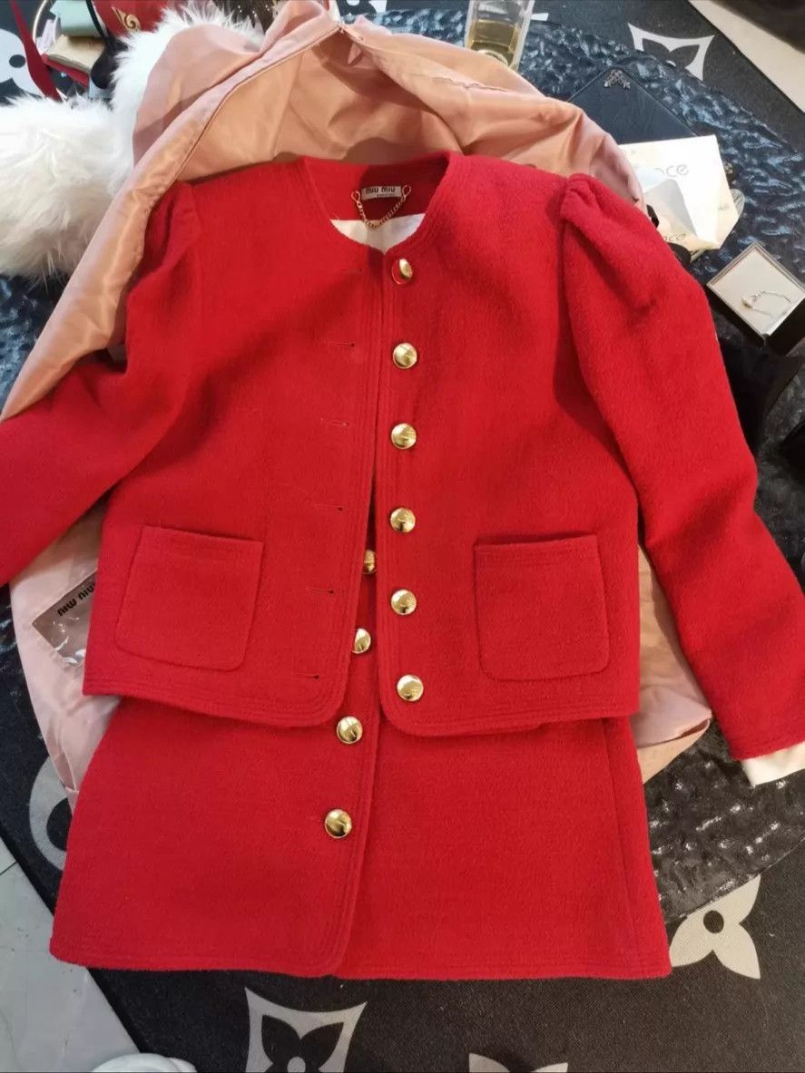 Miu Miu MIU MIU Red Gold Button Coco Tweed Skirt Suit 38/36 Size XS / US 0-2 / IT 36-38 - 1 Thumbnail