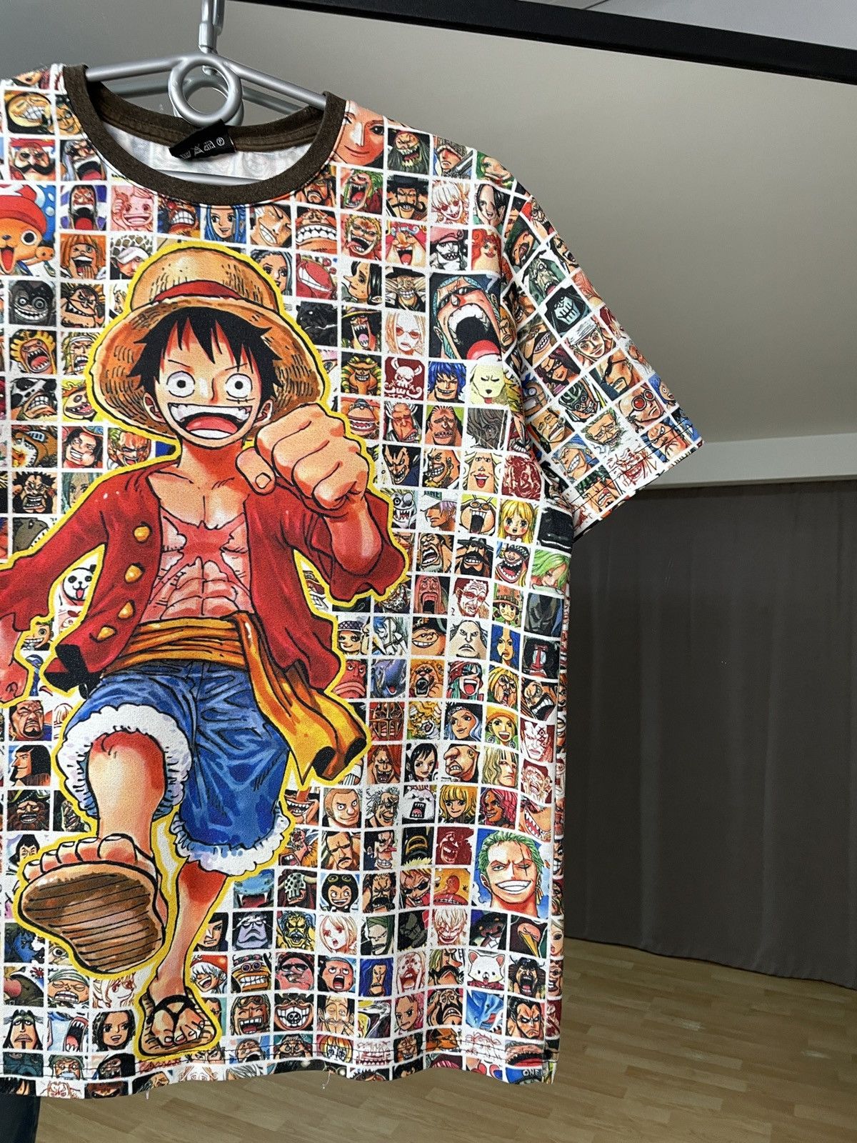 Anime ONE PIECE AOP × SHANKS x battle of marineford x fan bbotlegg Size US M / EU 48-50 / 2 - 3 Thumbnail