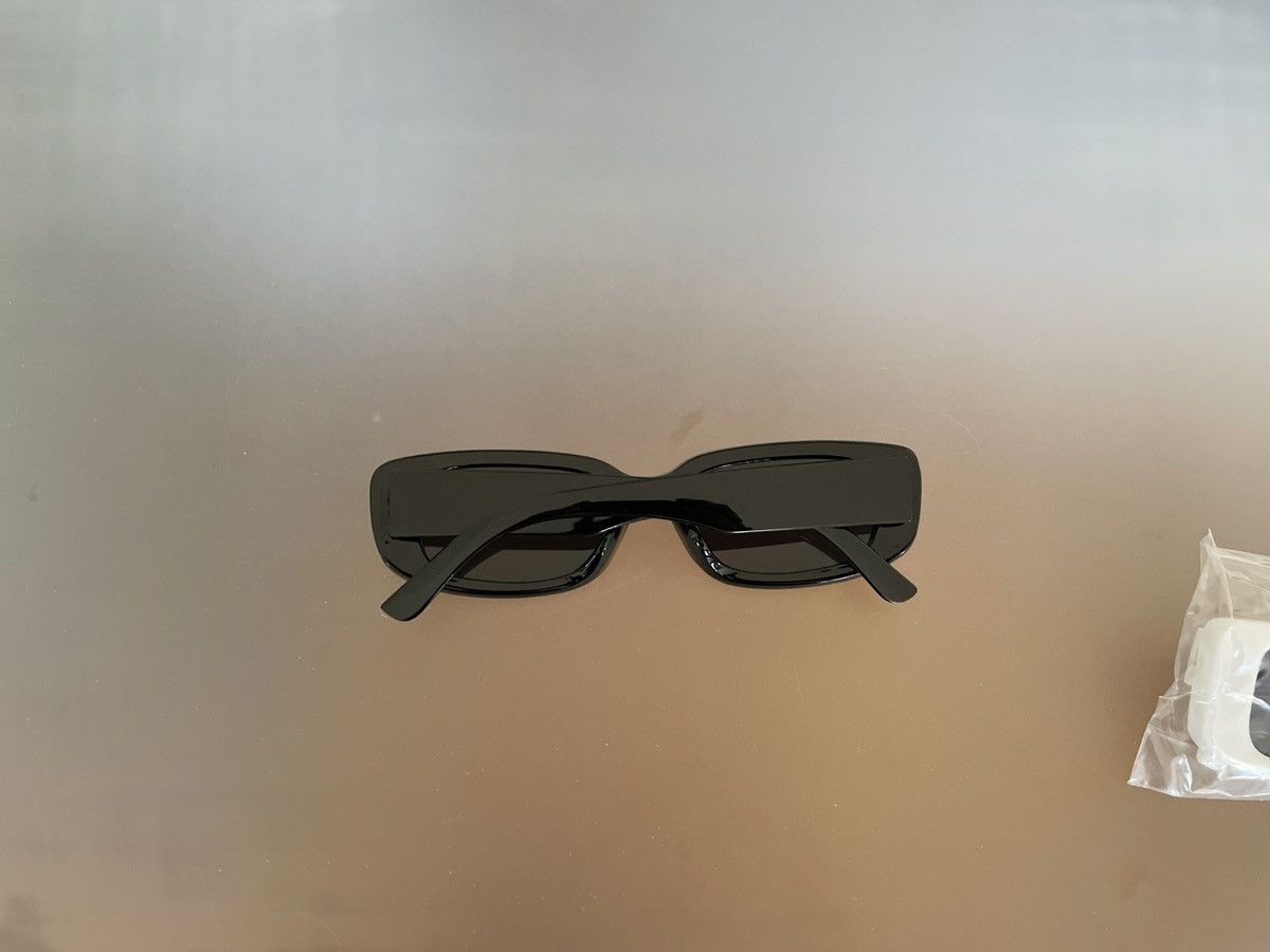 Vintage Vintage Sunglasses Size 30 - 3 Thumbnail