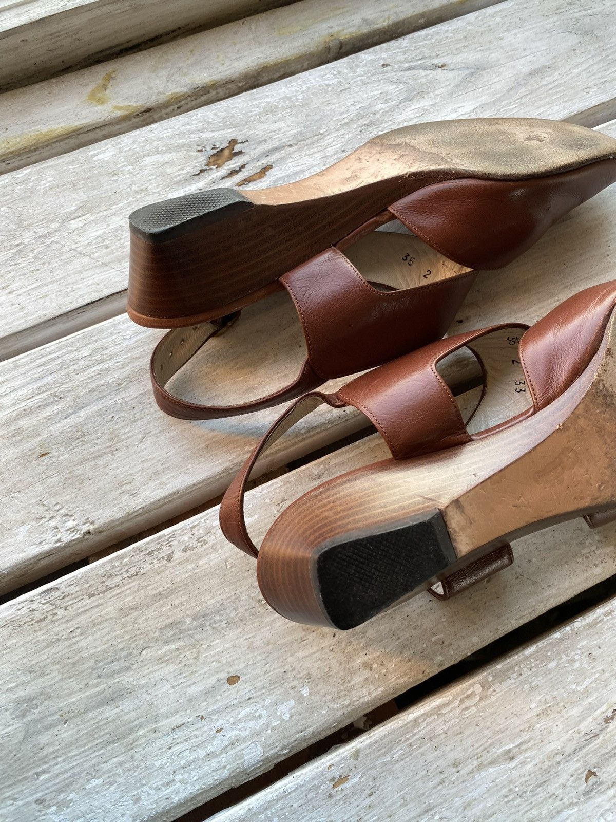 Bally × Designer Bally Made in Switzerland Leather Sandals with Gold Accents Size US 5 / IT 35 - 15 Thumbnail