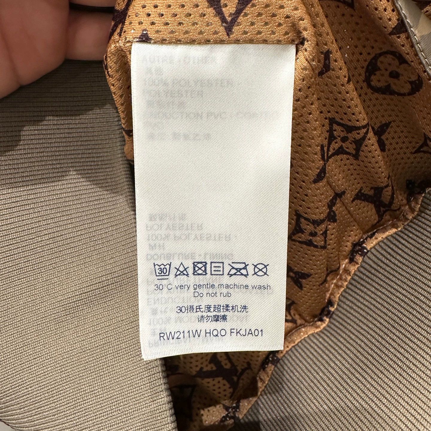 Louis Vuitton Louis Vuitton Monogram Print Metallic Zipper Jacket 36 Size XS / US 0-2 / IT 36-38 - 4 Thumbnail
