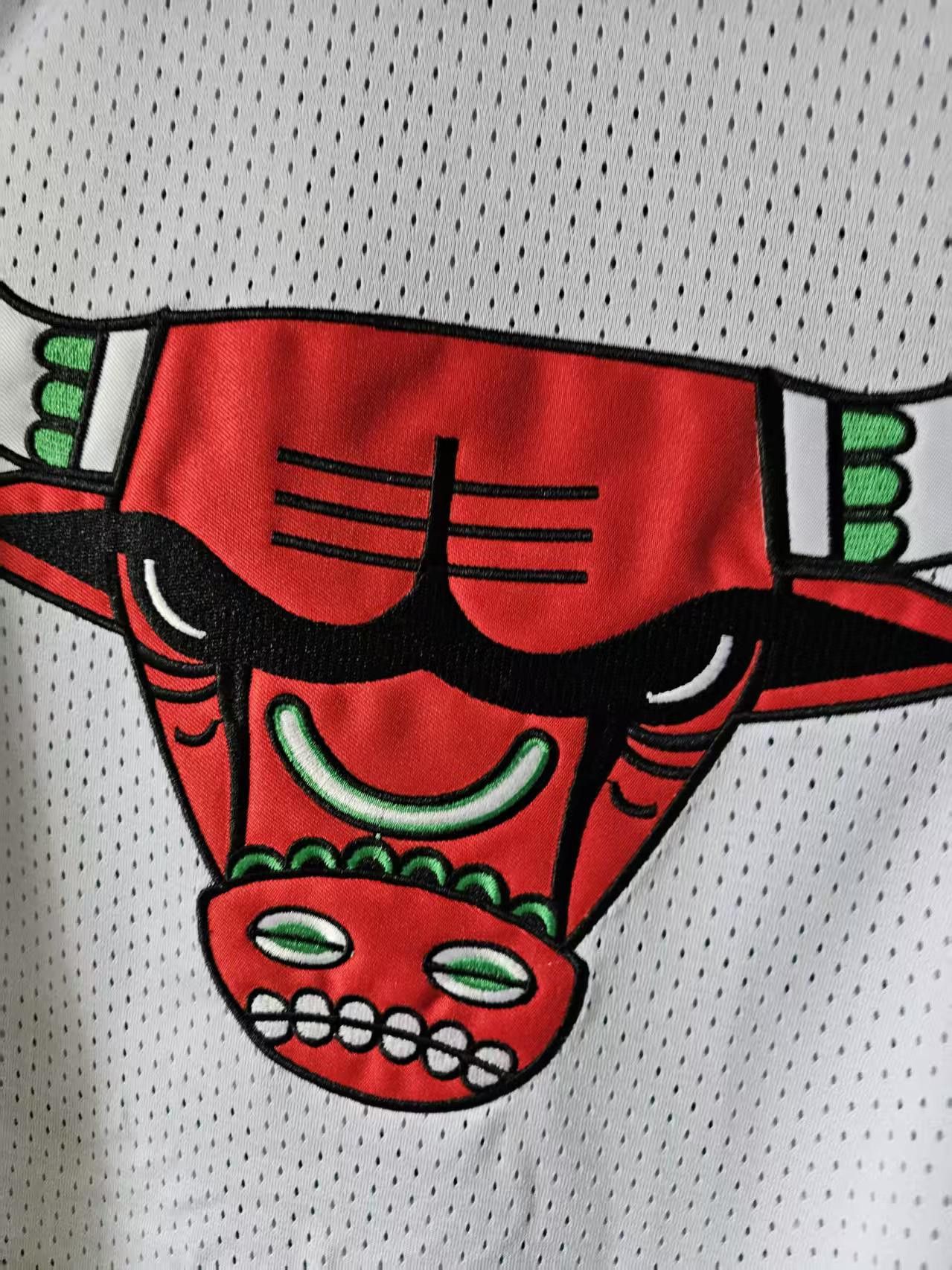 NBA Michael Jordan Jersey Chicago Bulls 23 Double Stitched White Size US XL / EU 56 / 4 - 3 Thumbnail