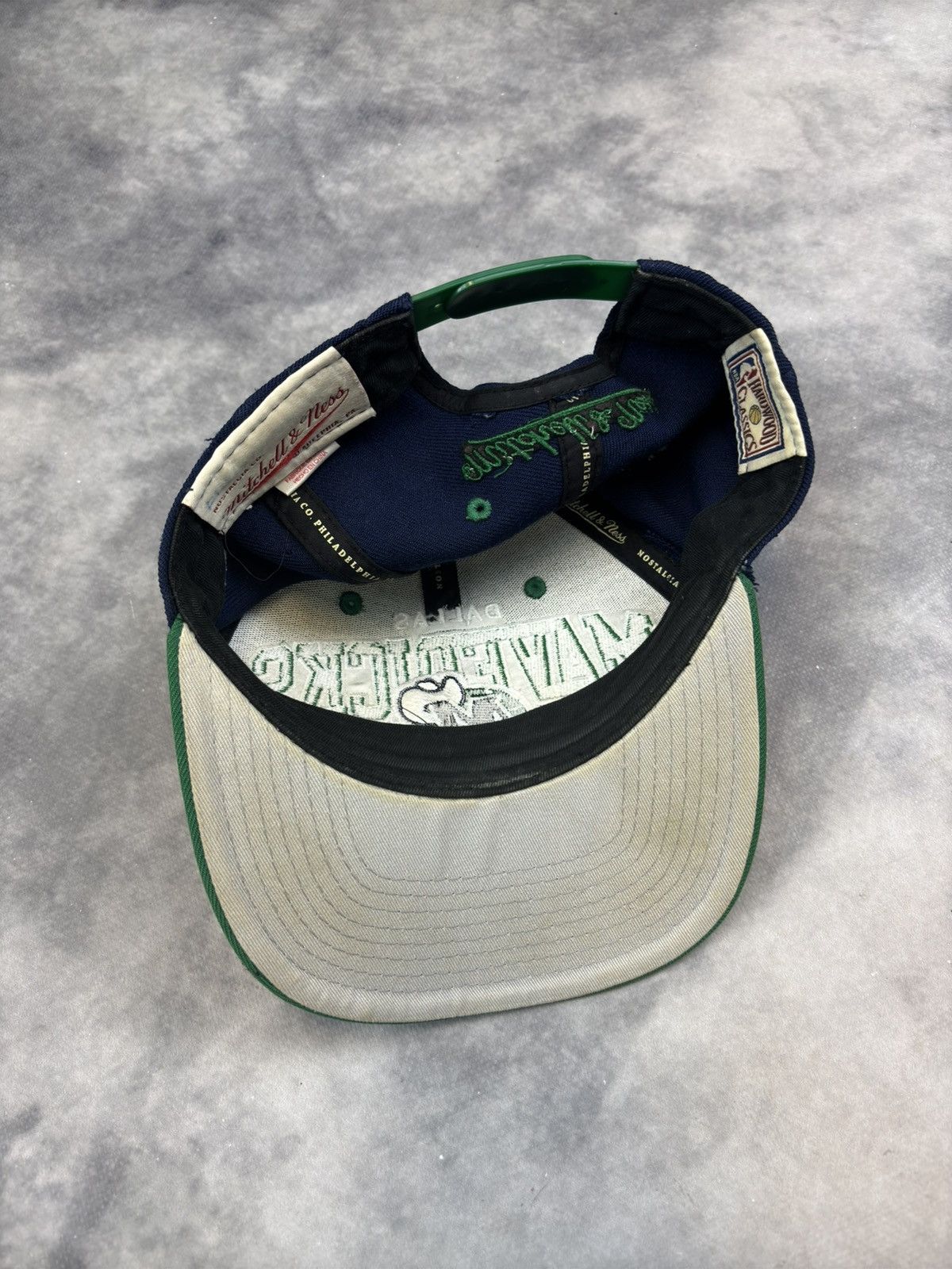 Mitchell & Ness Vintage Dallas Mavericks Mitchell & Ness Snapback Hat Cap Size ONE SIZE - 6 Thumbnail