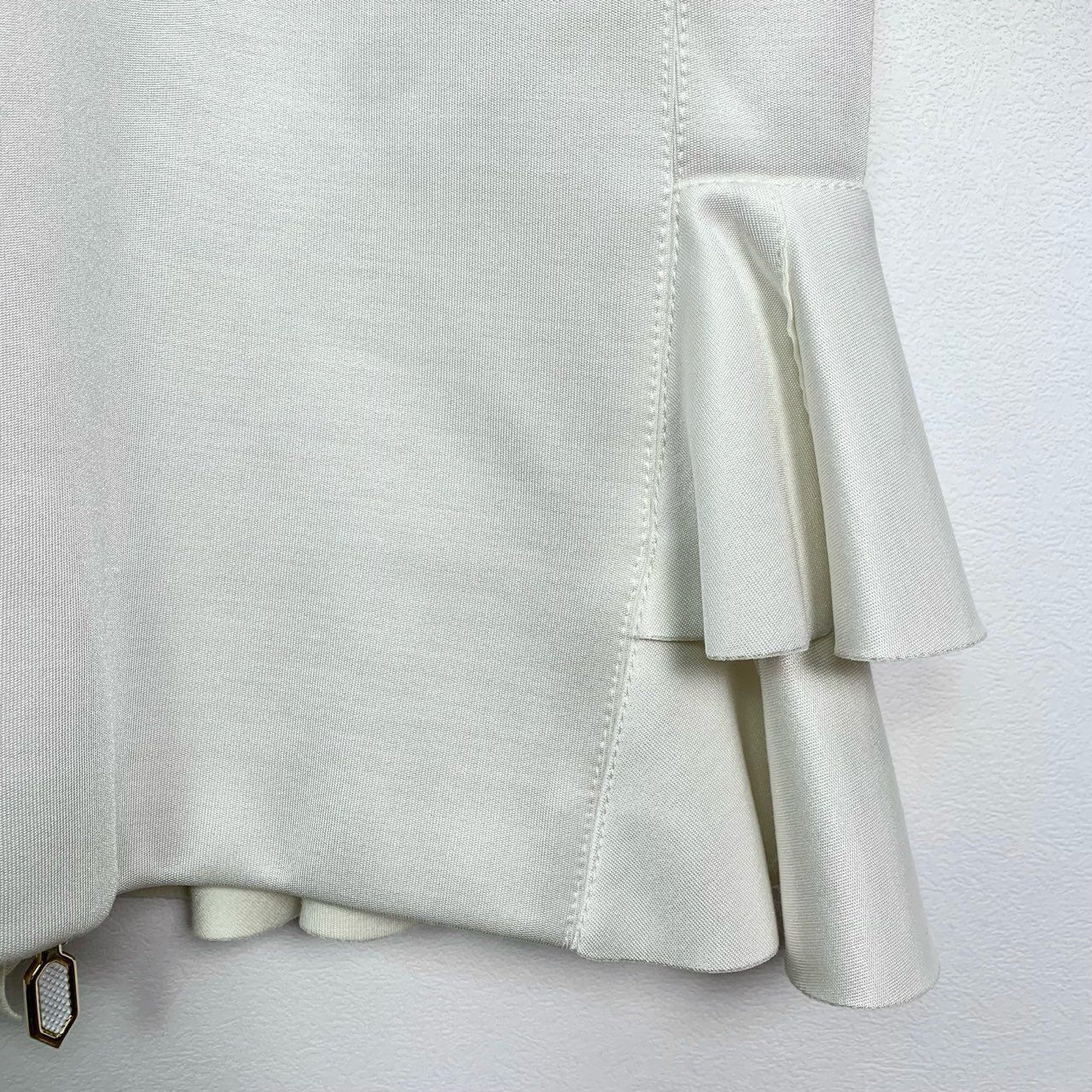 Louis Vuitton Louis Vuitton XS White Sleeveless Ruffle Hem Dress Made In I Size XS / US 0-2 / IT 36-38 - 4 Thumbnail