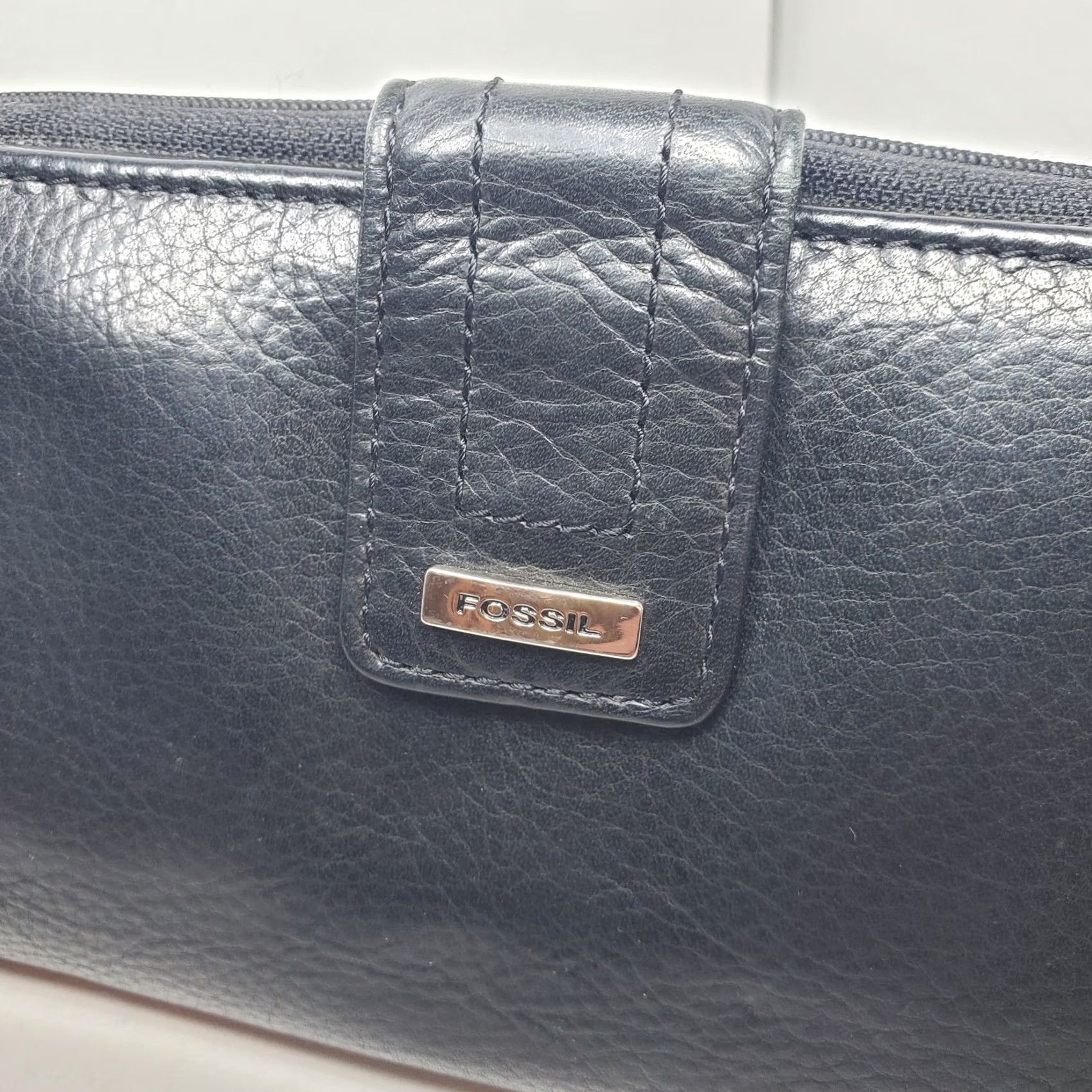 Fossil VINTAGE Fossil Wallet Large Zip-Around Leather Black Women's Wallet 7x4 Organizer Credit Card Accodian Size ONE SIZE - 2 Thumbnail