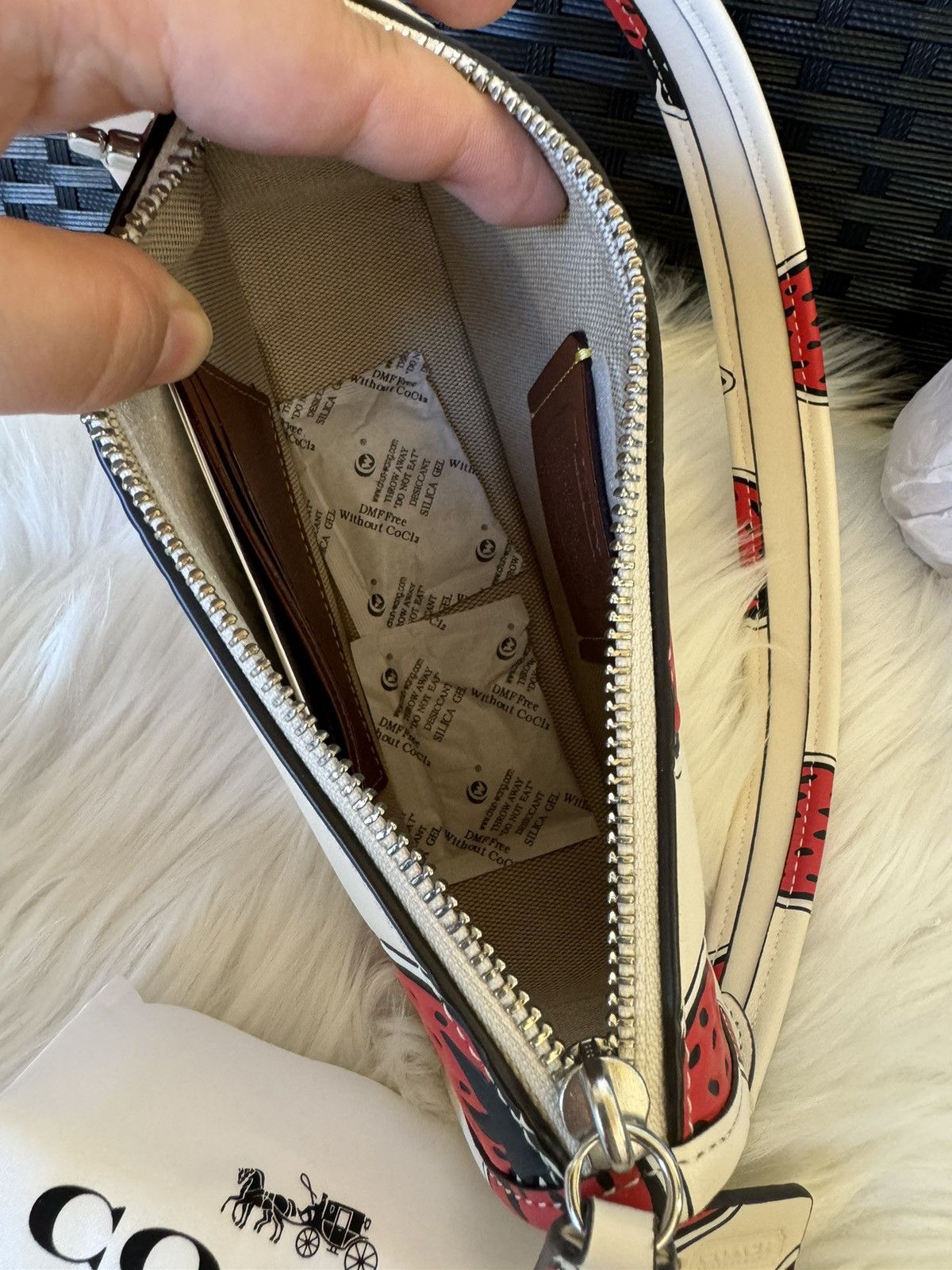 Coach Coach Strawberry Mini Leather Swinger 20 LH/Chalk Size ONE SIZE - 6 Thumbnail