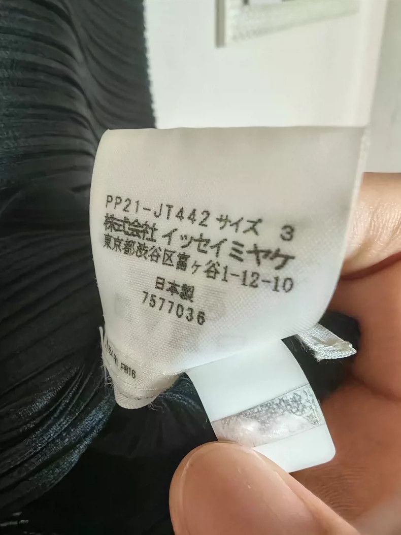 Issey Miyake Issey Miyake size:3 Black pleated dress Size XS / US 0-2 / IT 36-38 - 4 Thumbnail