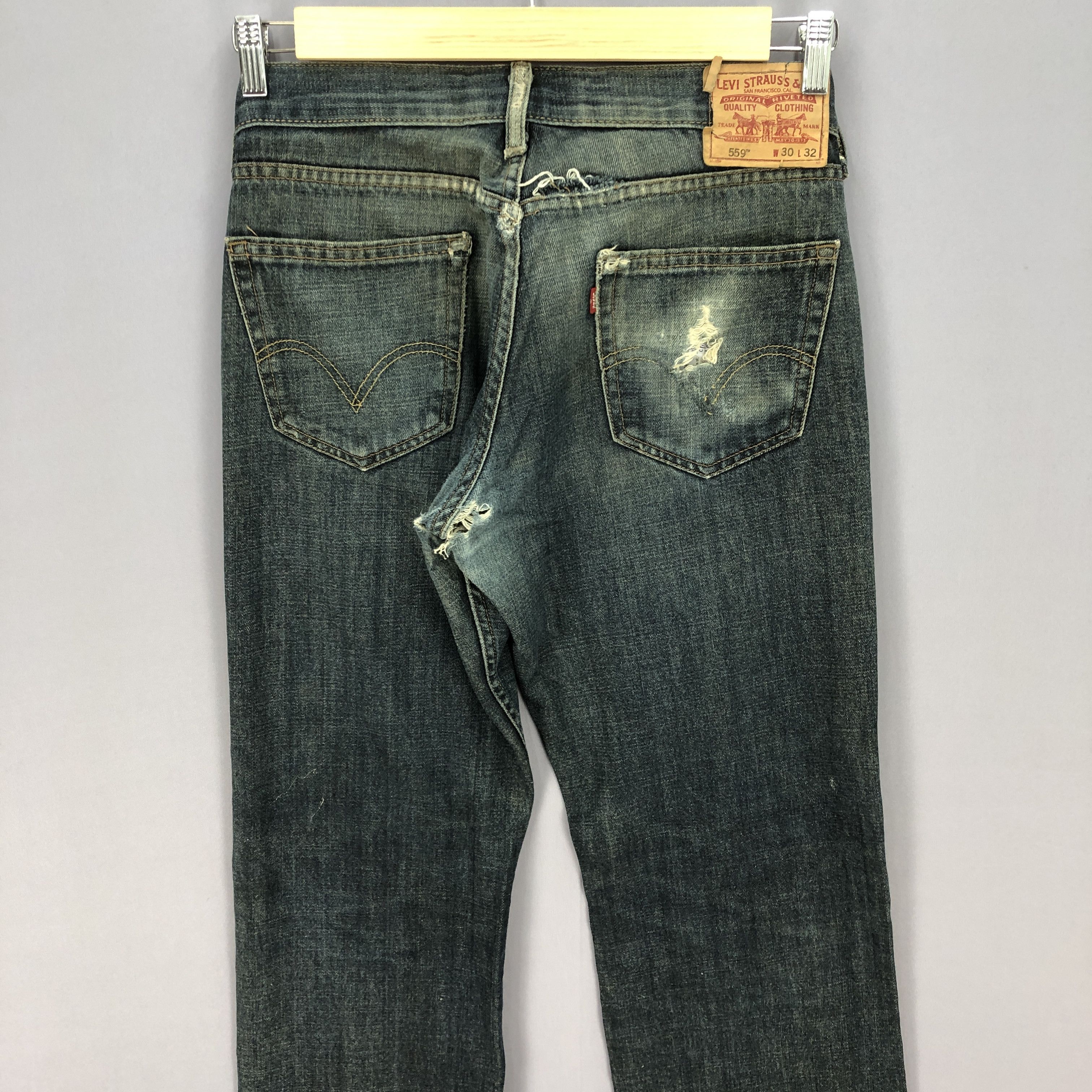 Levi's Vintage Levis Distressed Jeans Mud Wash Levi's Ripped Denim Size US 32 / EU 48 - 4 Thumbnail