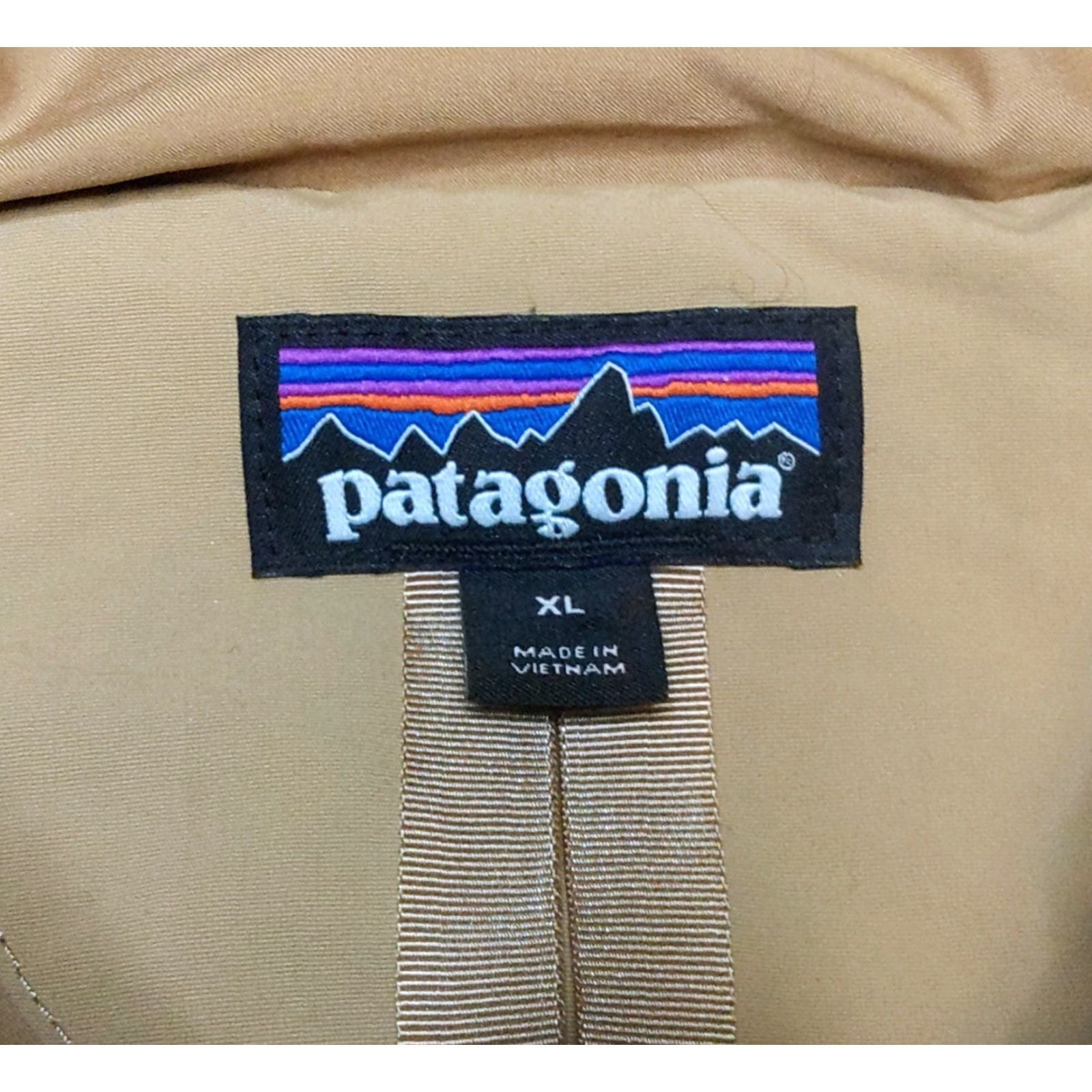 Patagonia Patagonia Jacket Women’s Parka Mid Dusty Mesa XL Beige Fall Winter Spring Parka Insulated Hooded Full Zip Pockets Logo Modern Bohemian Teddy Bear Size XL / US 12-14 / IT 48-50 - 6 Thumbnail