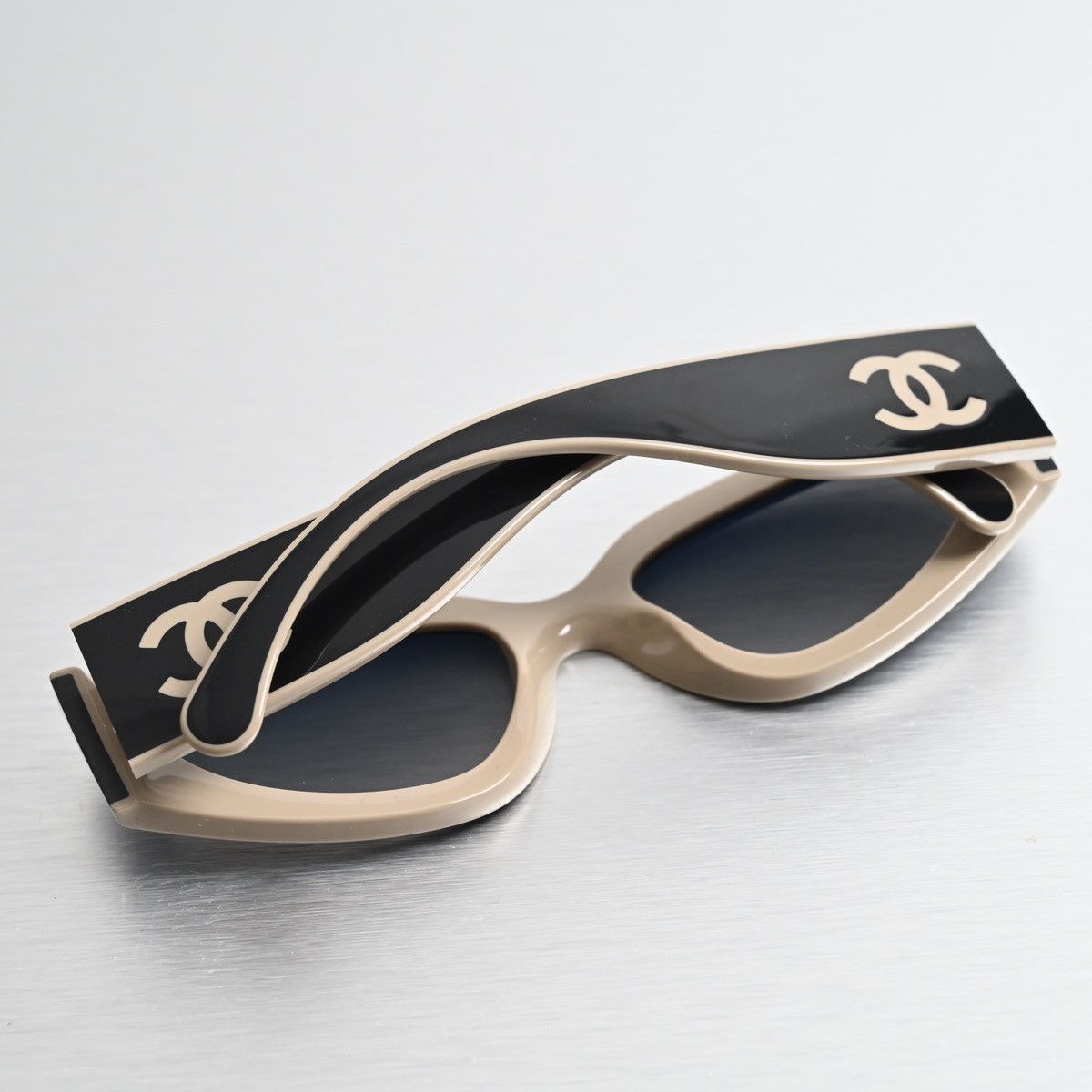 Chanel CHANEL 0CH6056 SUNGLASSES Size ONE SIZE - 7 Thumbnail