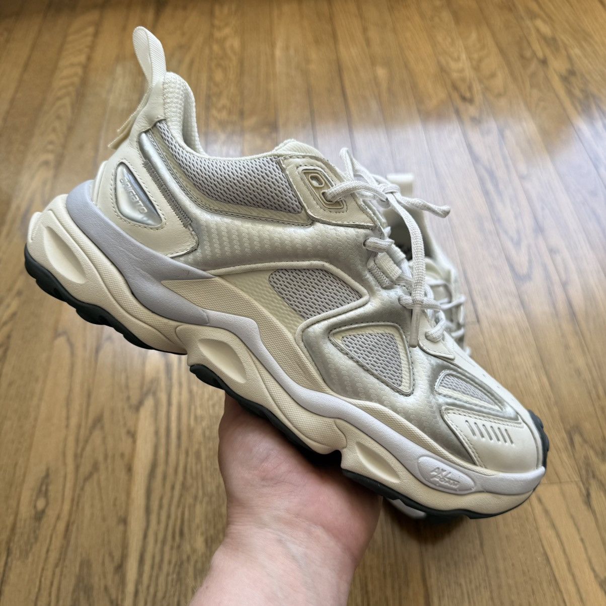 Axel Arigato Size UK 8 Axel Arigato Satellite trainer Size US 8 / EU 41 - 2 Thumbnail