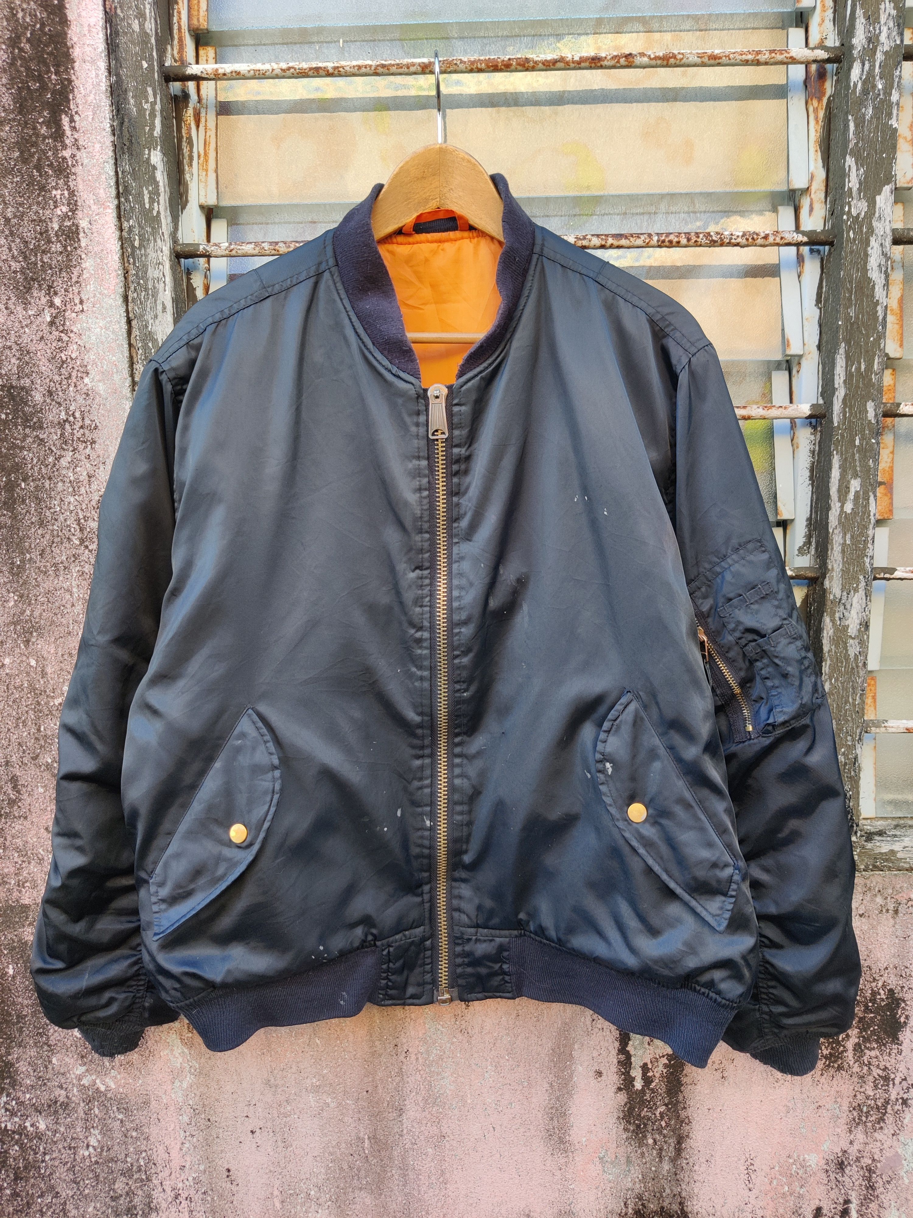 Vintage Distressed Un-Branded Japanese Flight Jacket