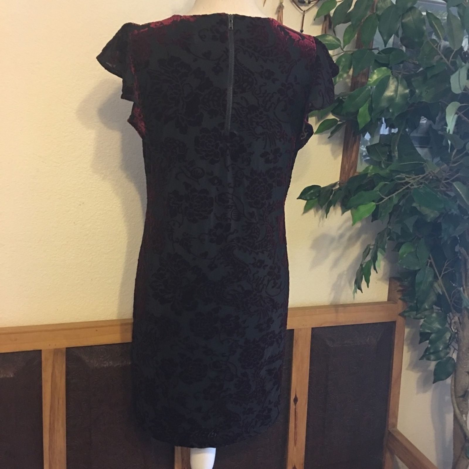 Designer Adrienne Vittadini floral velvet burn out dress Size XS / US 0-2 / IT 36-38 - 6 Thumbnail