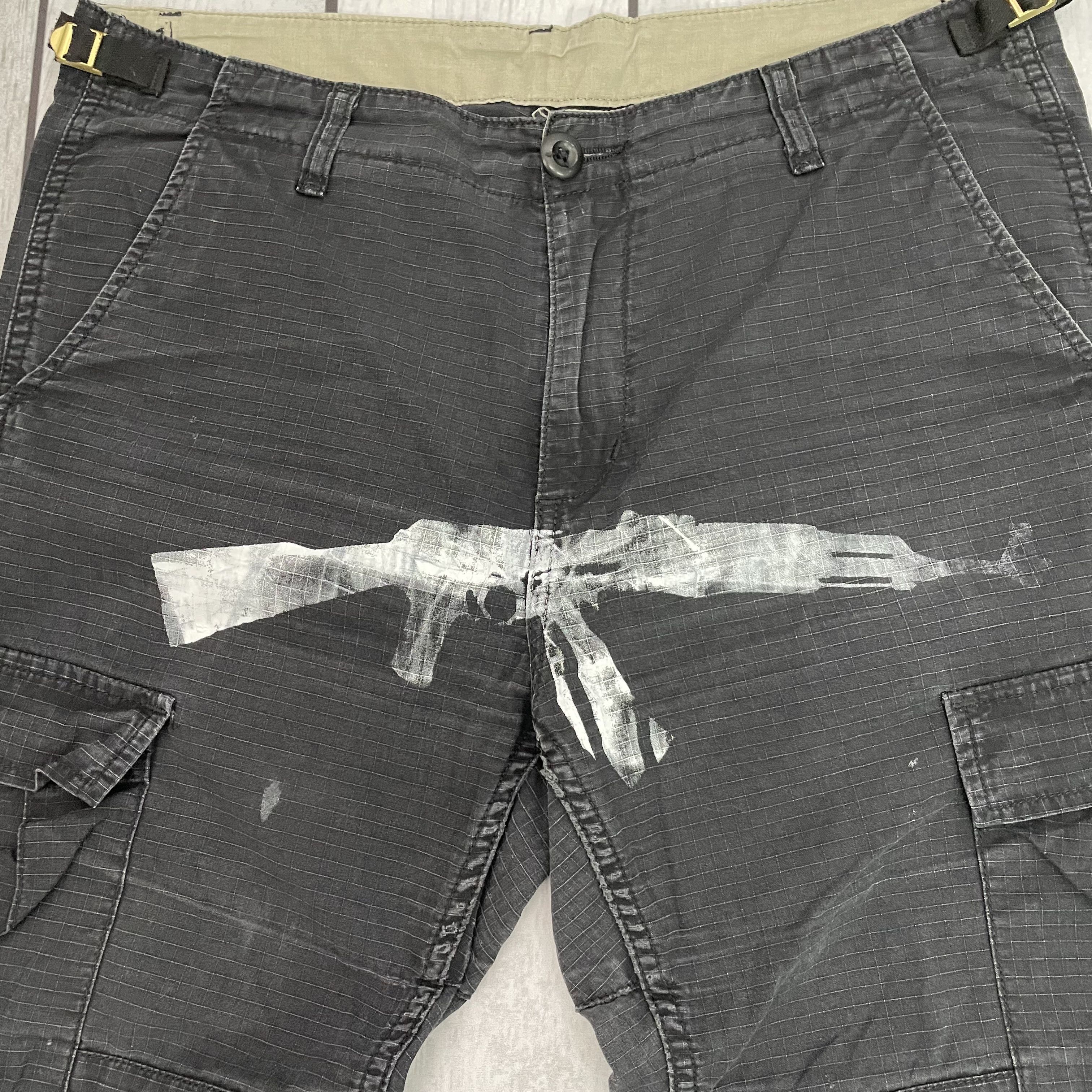 Carhartt Custom Carhartt Black Cargo Pants, Upcycled AK -47 Graphic Size US 32 / EU 48 - 5 Thumbnail