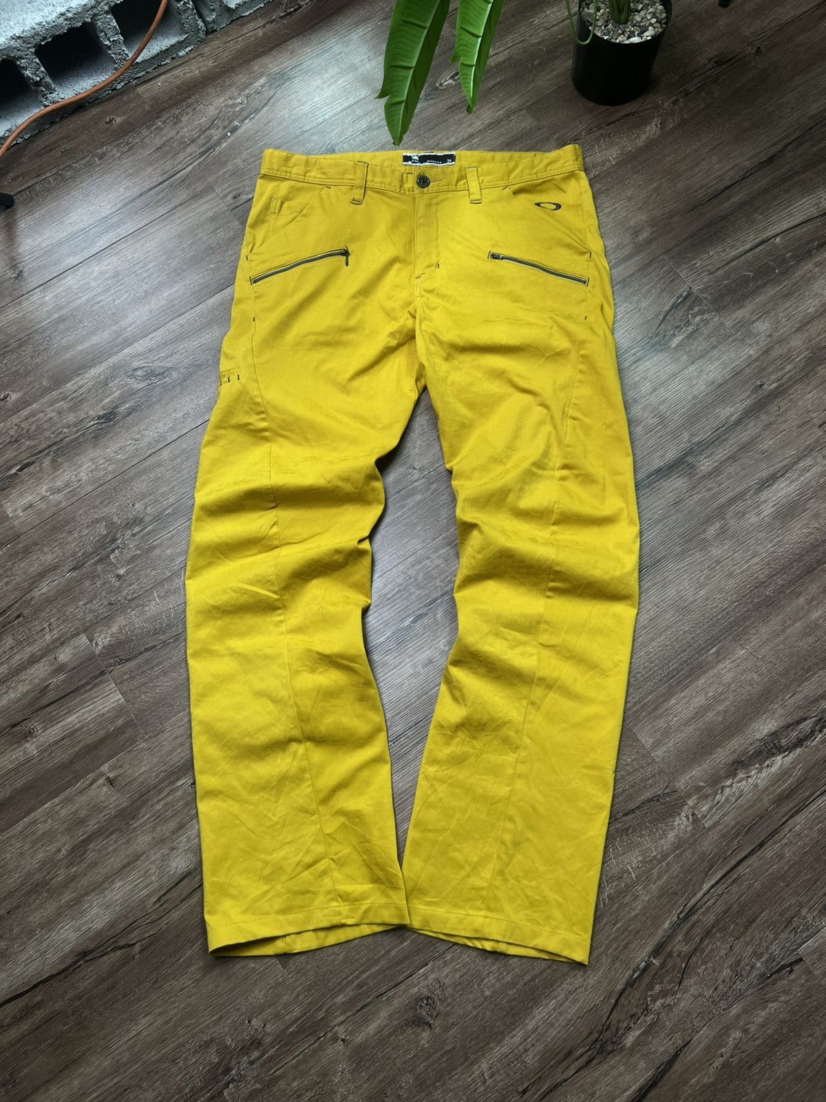 Oakley Oakley Vintage Hydrolix Embroided Gorpcore Pants Size US 36 / EU 52 - 1 Thumbnail