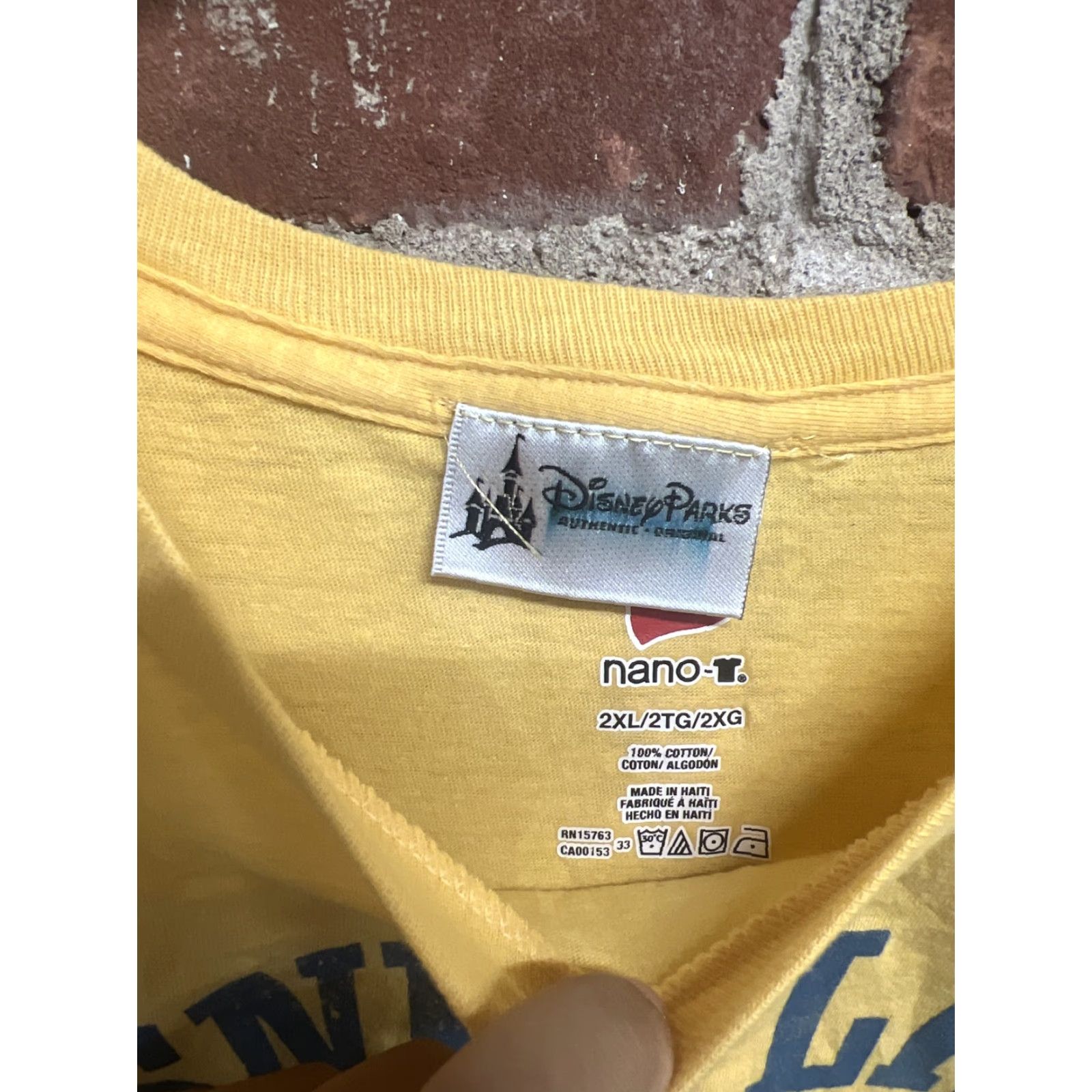 Disney VINTAGE Disneyland Resorts Shirt Mens 2XL Yellow NWT Disney T-Shirt Short Sleeve Retro Moviess TVs Size US XXL / EU 58 / 5 - 2 Thumbnail