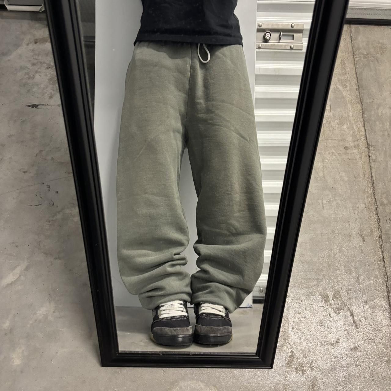 Vintage Crazy Vintage 90s Faded Grey Streetwear Skater Essential Sweatpants! Fits M Size US 32 / EU 48 - 1 Thumbnail