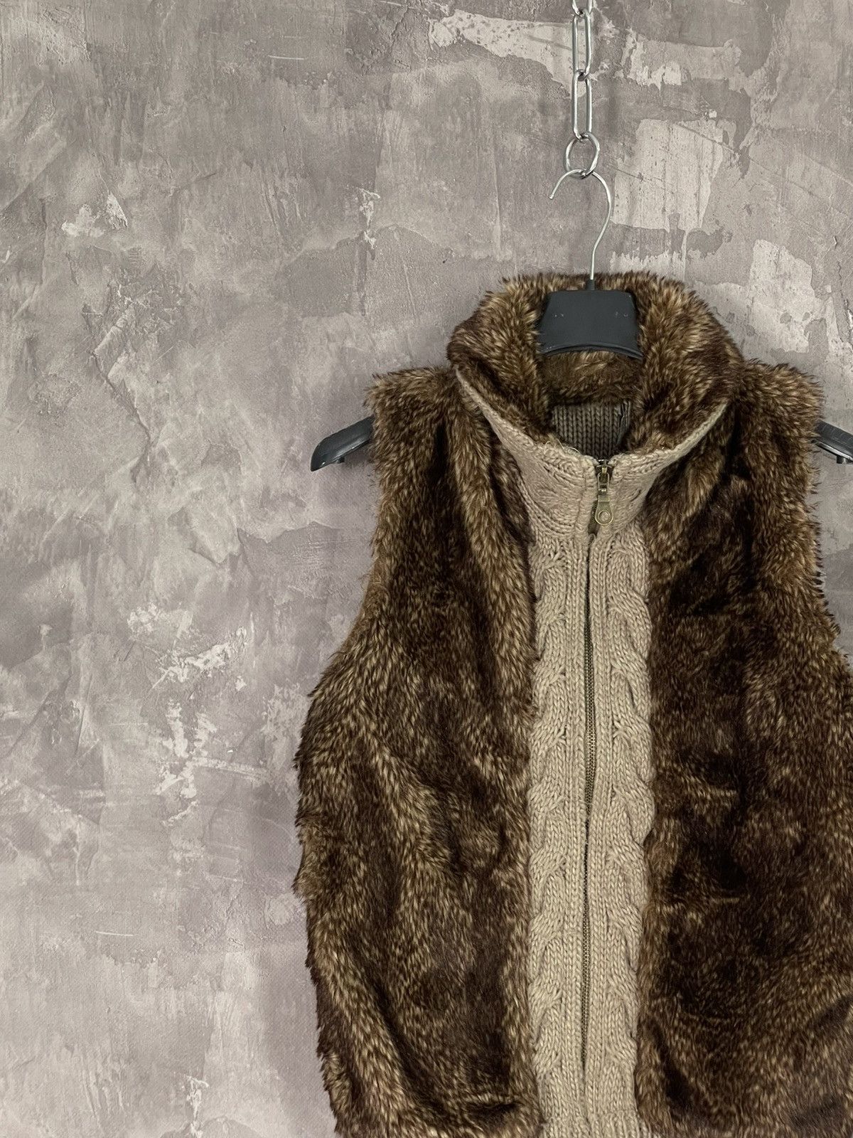 Japanese Brand Japanese Faux Fur Vest Woman with zippers Size M / US 6-8 / IT 42-44 - 3 Thumbnail