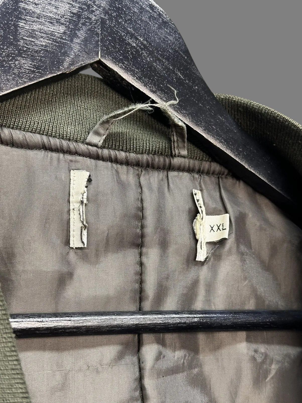 Le Grande Bleu (L.G.B.) MA1 CROPPED Military Green JACKET Oversized Bomber Vintage Size US XXL / EU 58 / 5 - 9 Thumbnail