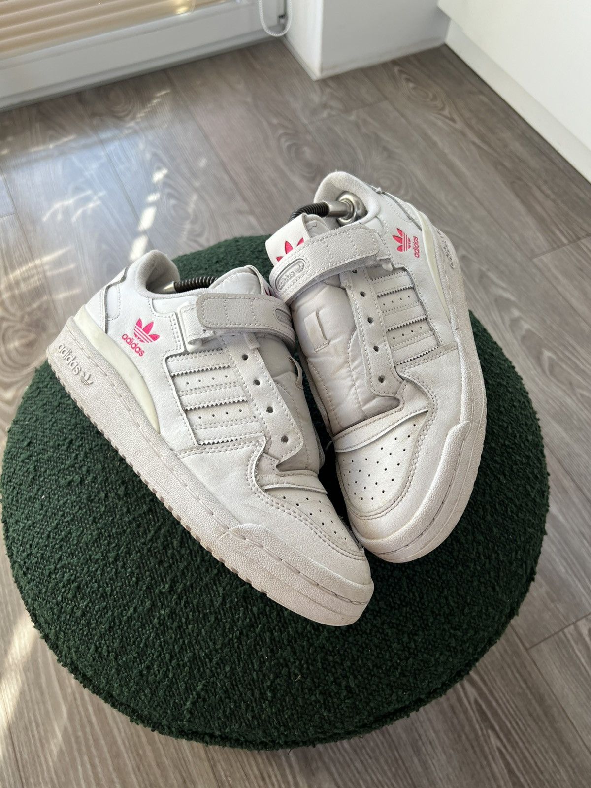 ‼️Vintage Adidas Forum Low Pink/White Sneakers‼️