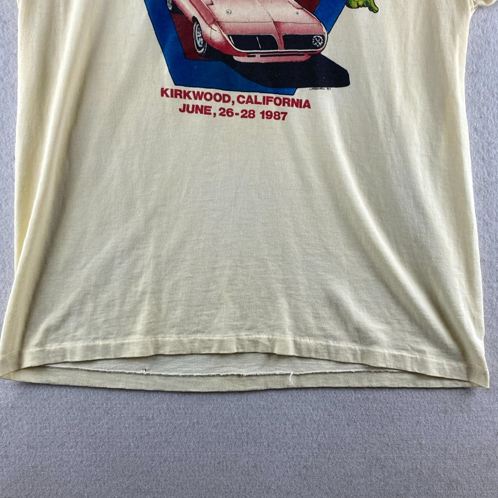 Hanes VINTAGE Hanes Shirt Mens XL Beige 1987 Plymouth Road Runner Superbird Mopar Cars Hot Rods Mens Size US XL / EU 56 / 4 - 3 Thumbnail