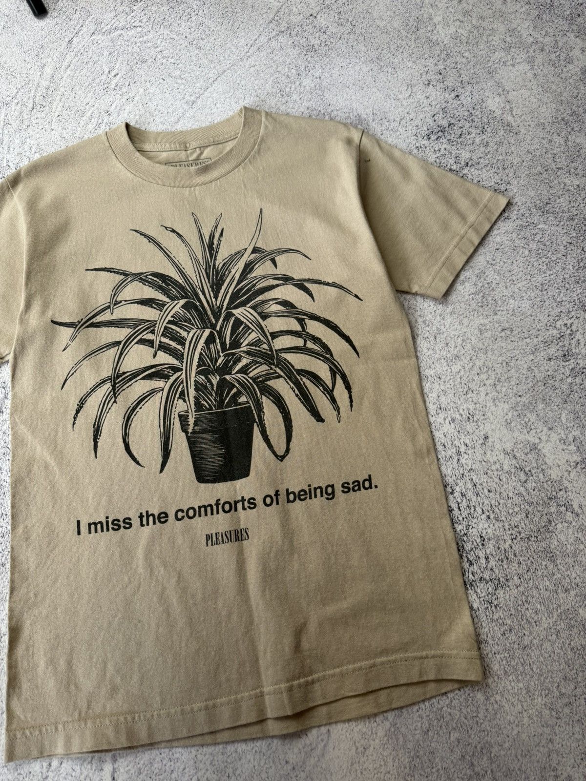 Pleasures Pleasures 'I miss the comforts of being sad' T-shirt Size US S / EU 44-46 / 1 - 6 Thumbnail