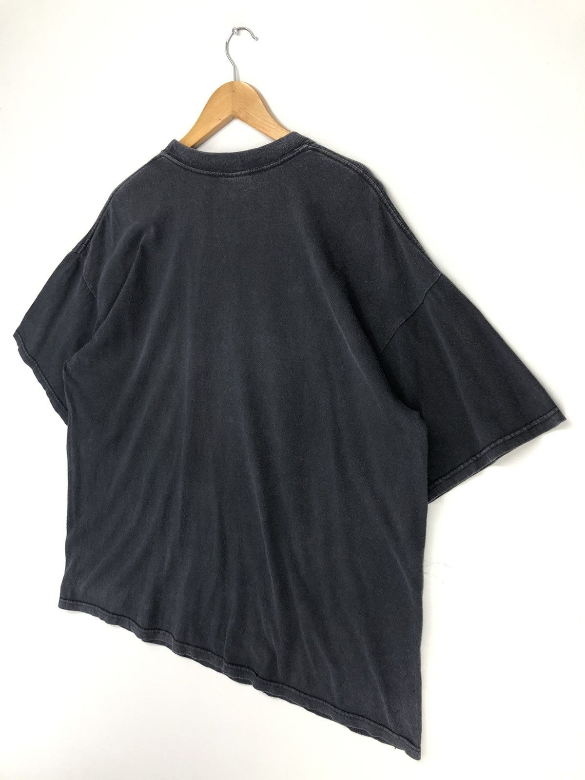 DC Comics × Vintage Vintage Y2K Superman DC Comics Big Logo Faded Tshirt Size US XL / EU 56 / 4 - 15 Thumbnail