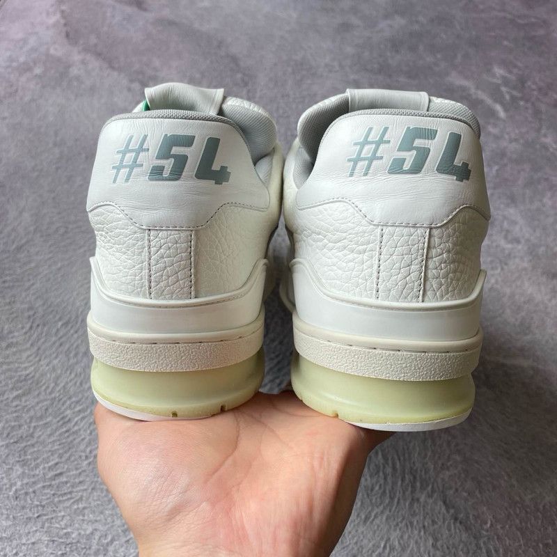 Louis Vuitton Louis Vuitton White Trainer Low-top Fashion Sneakers - Size US 9.5 / EU 42-43 - 3 Thumbnail