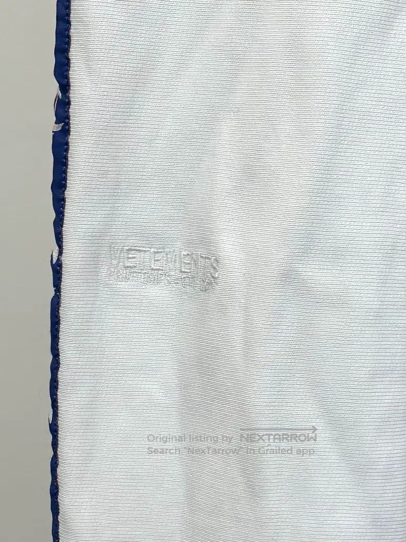 Vetements VETEMENTS size S Champion Striped Small Logo Embroidered D Size US 27 - 5 Thumbnail