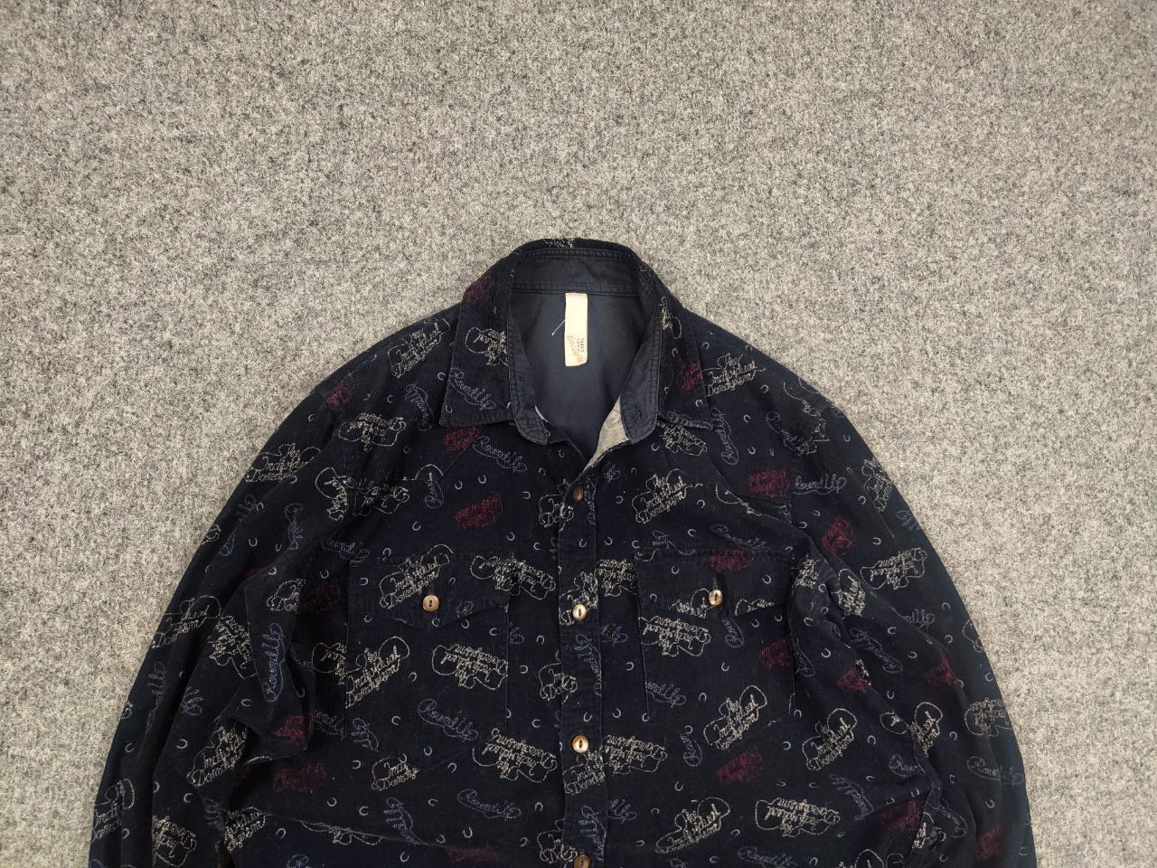 Takeo Kikuchi Vintage takeo kikuchi Escape Japan Design Corduroy Art Shirt Size US M / EU 48-50 / 2 - 1 Thumbnail