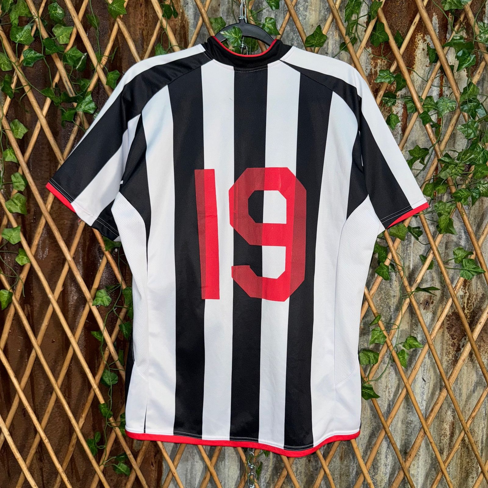 Vintage Vintage Y2K Juventus international soccer club 07/08 jersey Size US L / EU 52-54 / 3 - 2 Thumbnail