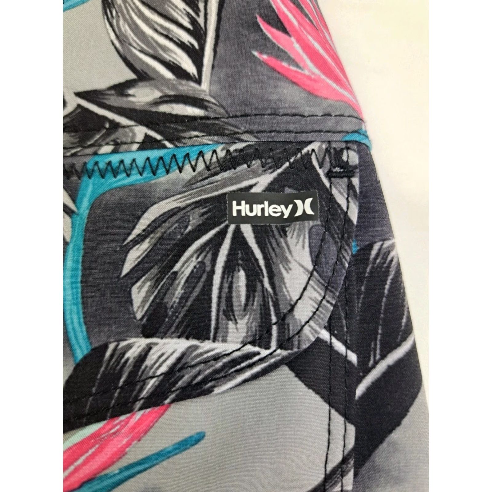Hurley Hurley Mens Board Shorts Multicolored Floral Hawaiian Print 30/9" Beach Surfing Quick Dry Drawstring Back Pocket Womens? Mens Size US 30 / EU 46 - 6 Thumbnail