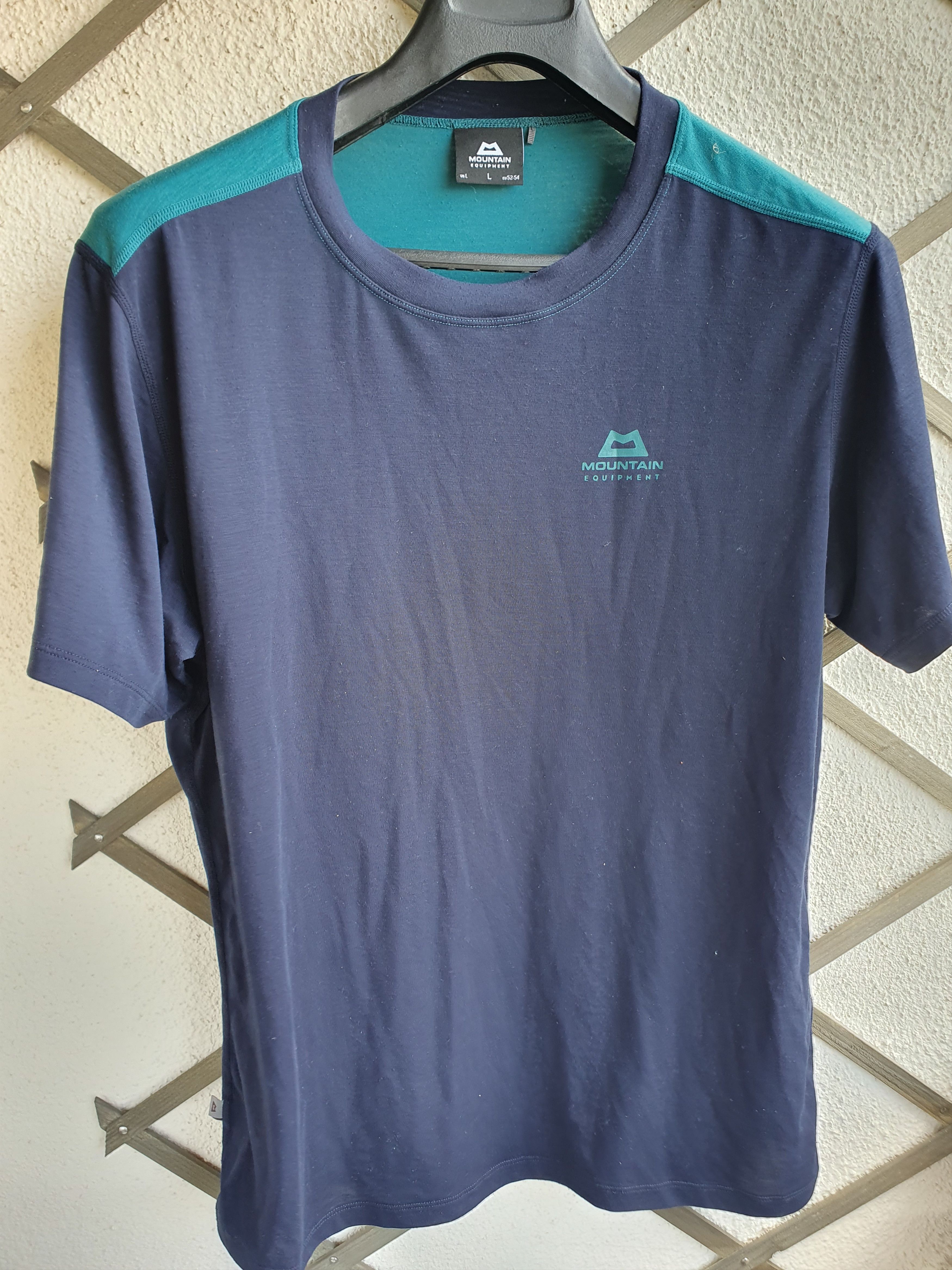 Mountain Equipment Mountain Equipment Groundup Colourblock Tee Base Layer sz L Size US L / EU 52-54 / 3 - 1 Thumbnail