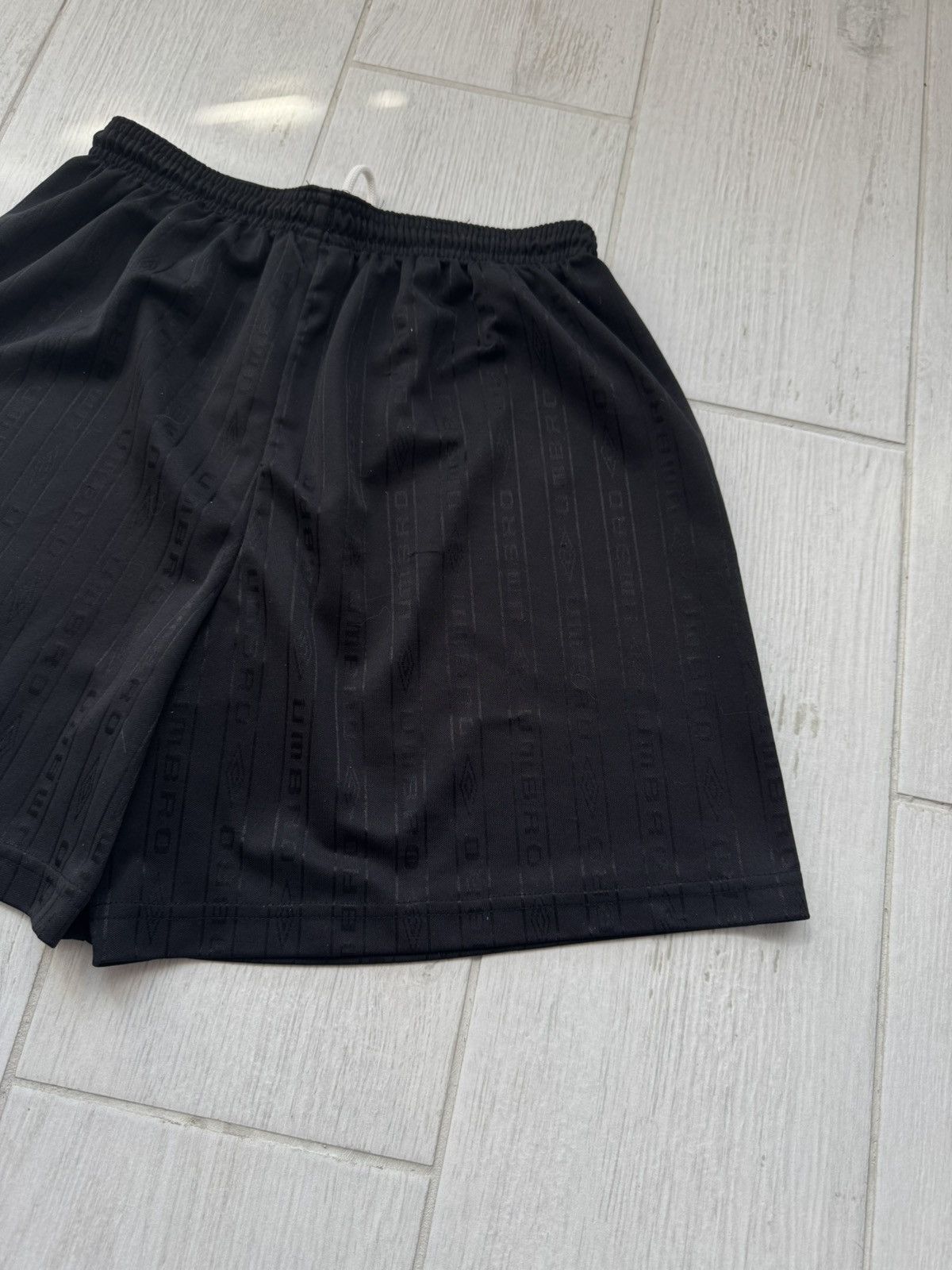 Umbro Vintage 90s Umbro Monogram Football Shorts Black Silver M Size US 32 / EU 48 - 8 Thumbnail