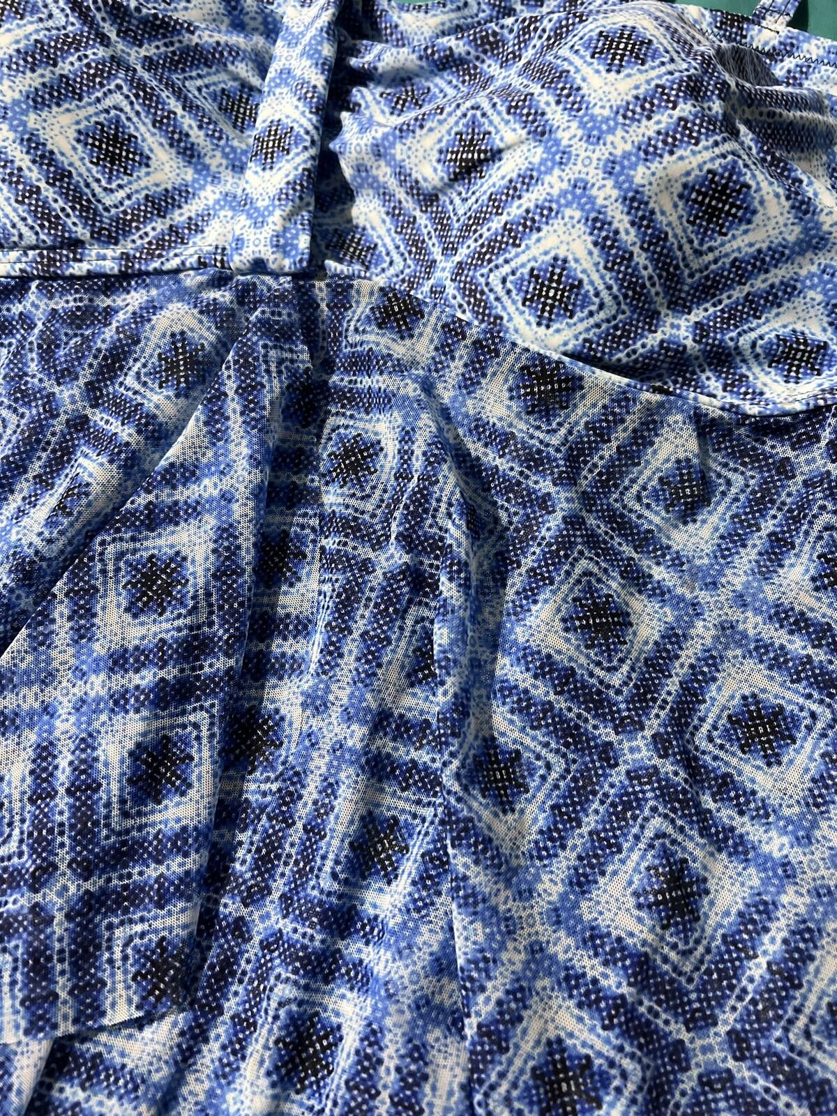 Croft & Barrow Croft & Barrow Blue Patterned Sleeveless Top Straps 26W Size ONE SIZE - 3 Thumbnail