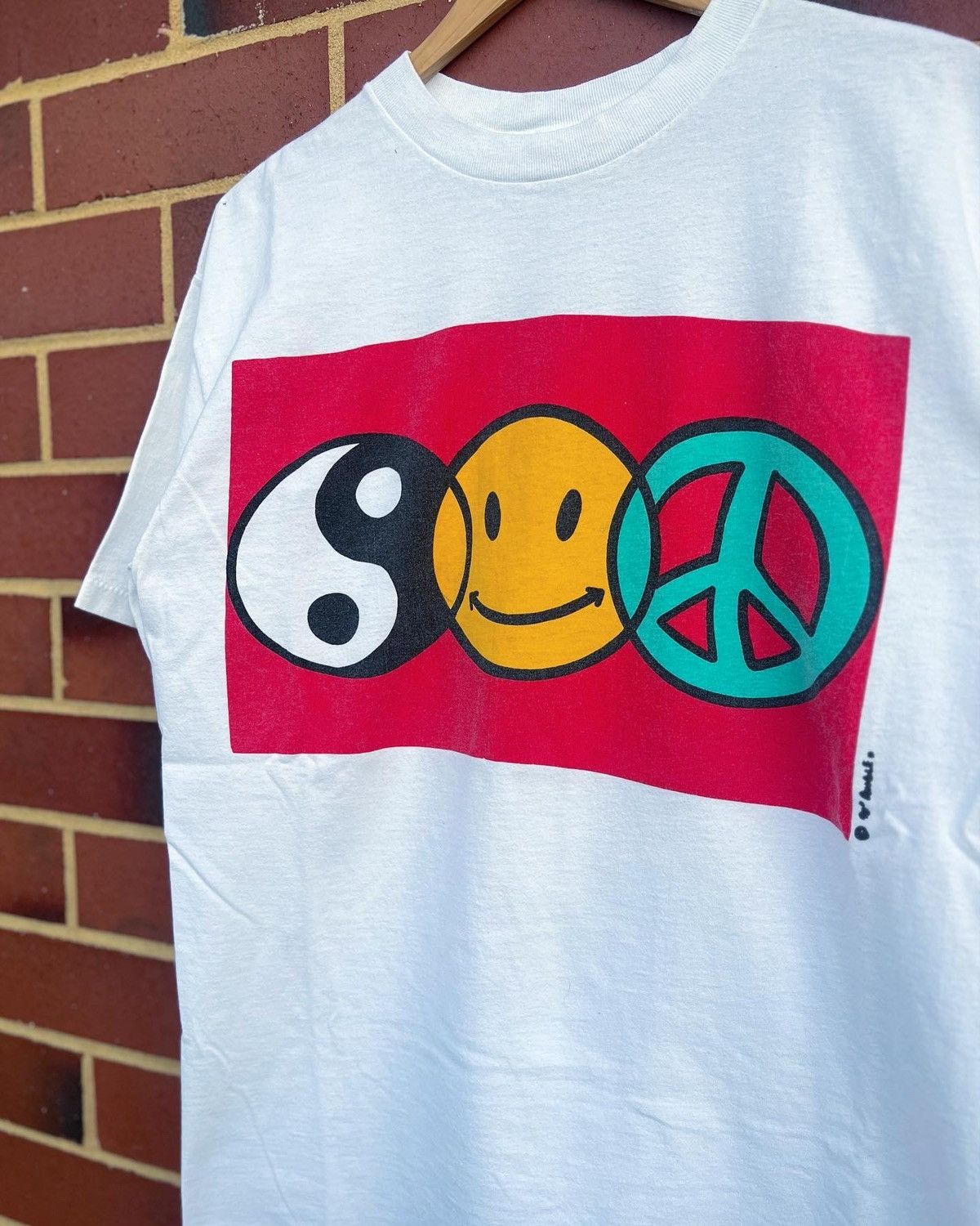 Vintage Vintage Yin Yang / Peace / Smiley Face Box Logo T-Shirt Size US L / EU 52-54 / 3 - 3 Thumbnail