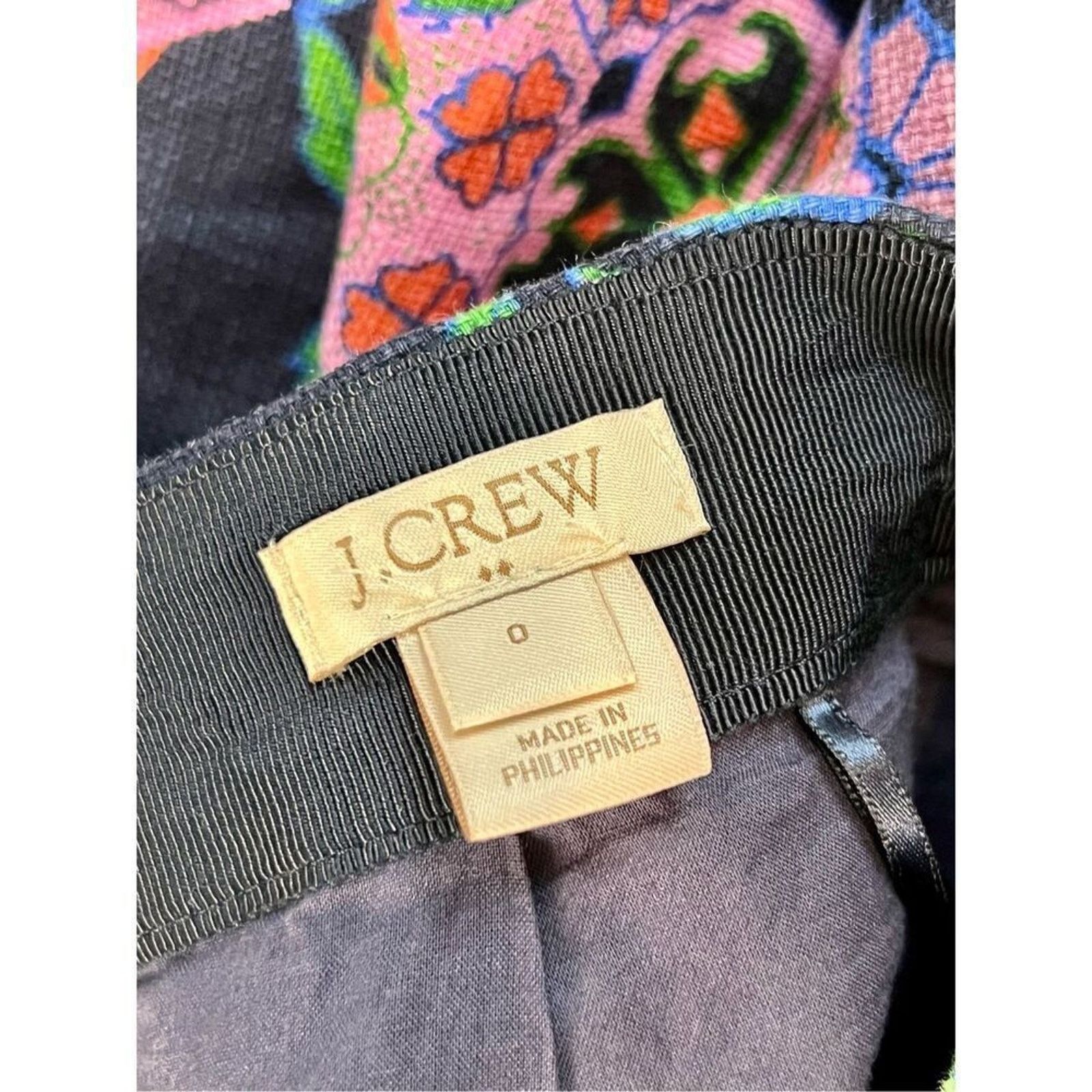 J.Crew J. Crew Straight Pencil Pockets Medallions Navy Skirt 0 Size 25" / US 0 / IT 36 - 6 Thumbnail