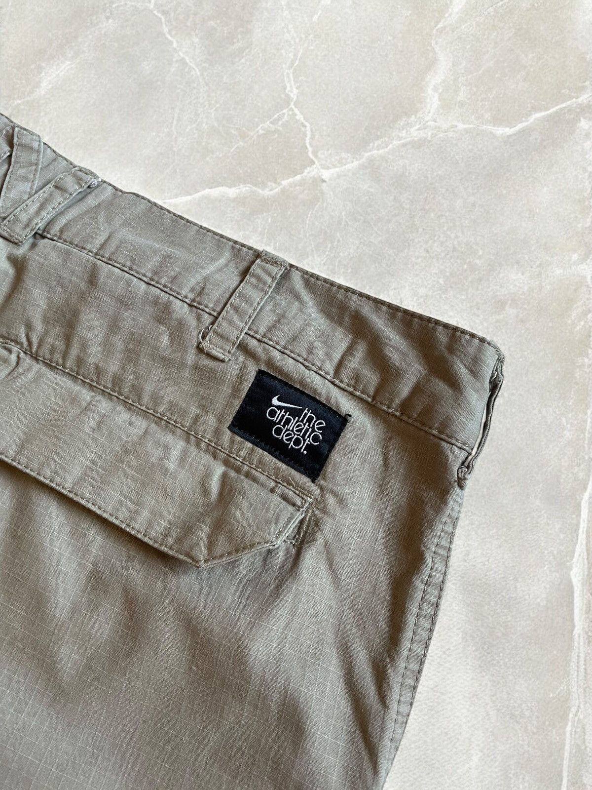 Nike × Vintage NIKE VINTAGE CARGO MILITARY Logo Shorts Swoosh Beige Bermuda Size US 33 - 5 Thumbnail