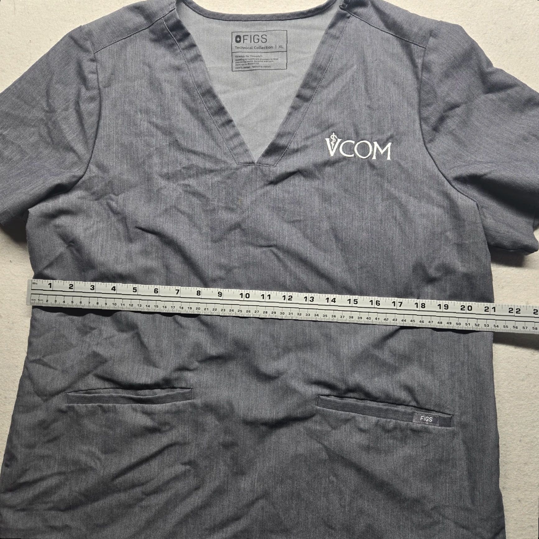 Vintage VCom Edward Via College of Osteopathic Medicine Scrub Top Shirt Gray FIGS XL Women Size US XL / EU 56 / 4 - 4 Thumbnail