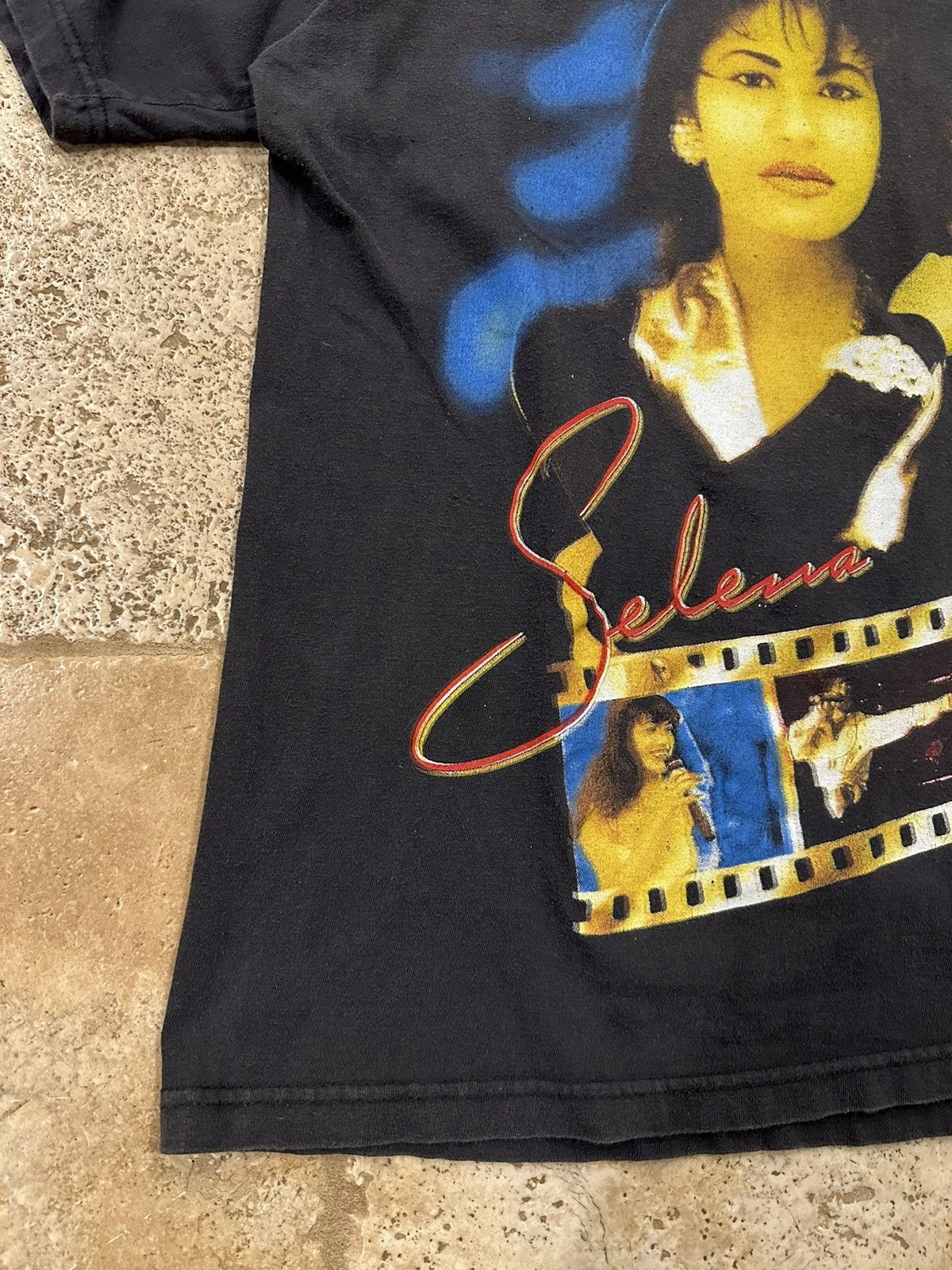 Band Tees Vintage 90s Selena The Queen of Tejana Rap T-Shirt Size US XL / EU 56 / 4 - 5 Thumbnail
