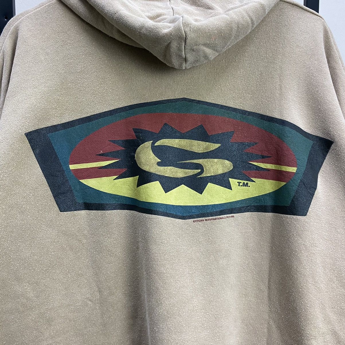 Japanese Brand × Vintage VINTAGE 1995‼️Gotcha Big Logo surf hoodie designer Size US L / EU 52-54 / 3 - 5 Thumbnail