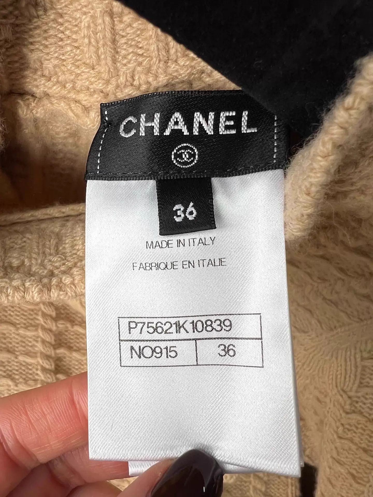 Chanel Chanel light camel CC logo round neck knit 36 reversible Size XS / US 0-2 / IT 36-38 - 7 Thumbnail
