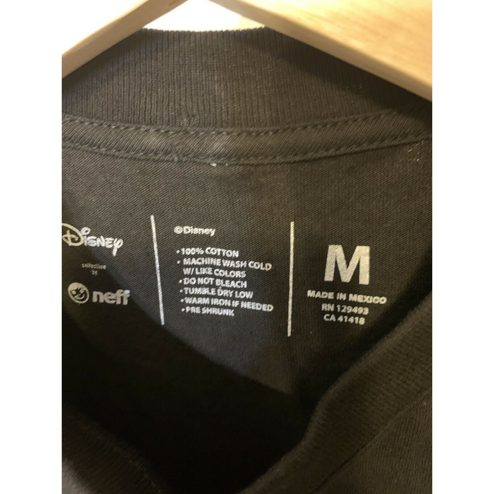 Disney RARE NEFF DISNEY Roses M28 Men’s Sz M MICKEY MOUSE Size US M / EU 48-50 / 2 - 2 Thumbnail