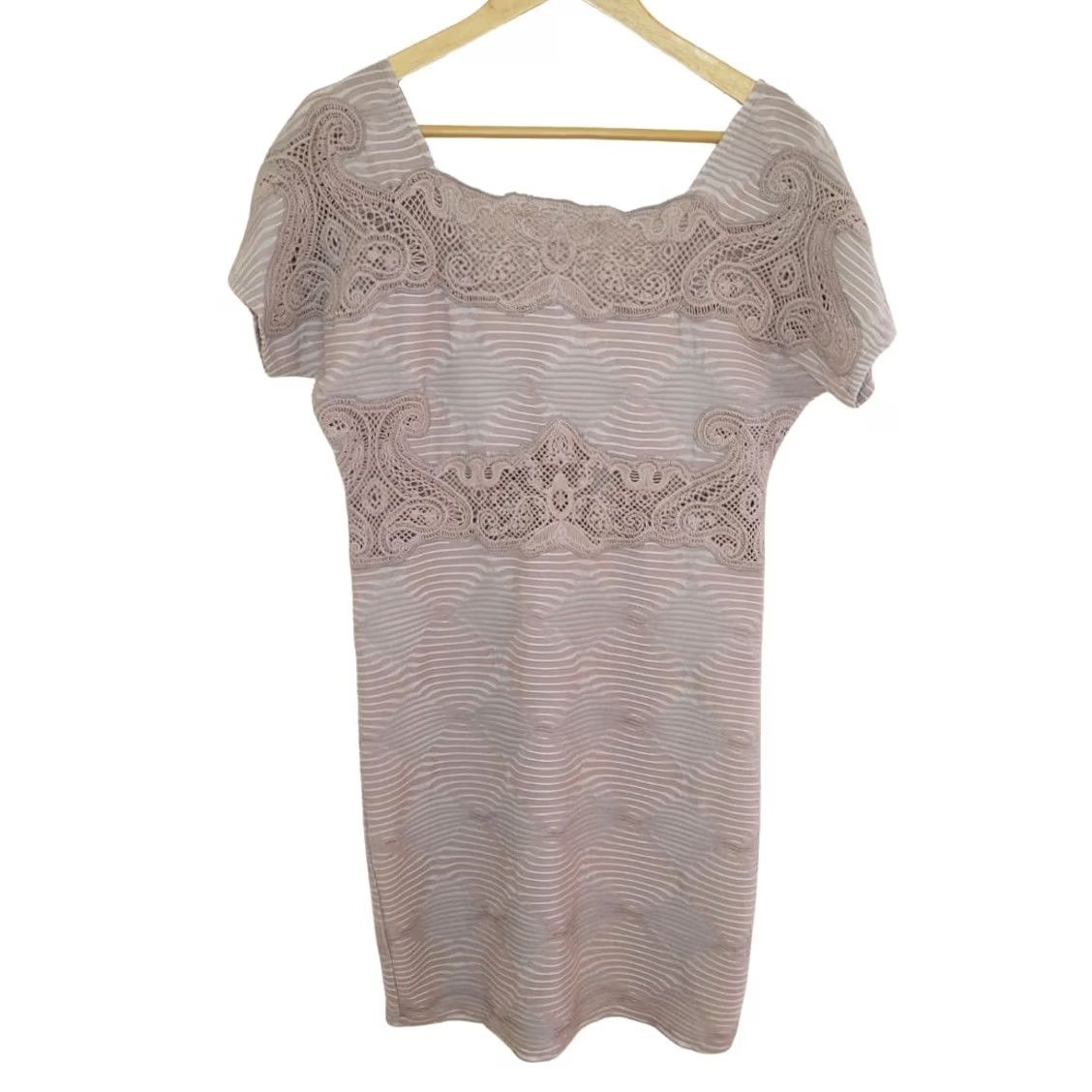 Free People Free People Dress Womens Size Medium Beige Lace Crochet Fitted Bohemian Knit Short Sleeve Square Neck Shirt? Size M / US 6-8 / IT 42-44 - 2 Thumbnail