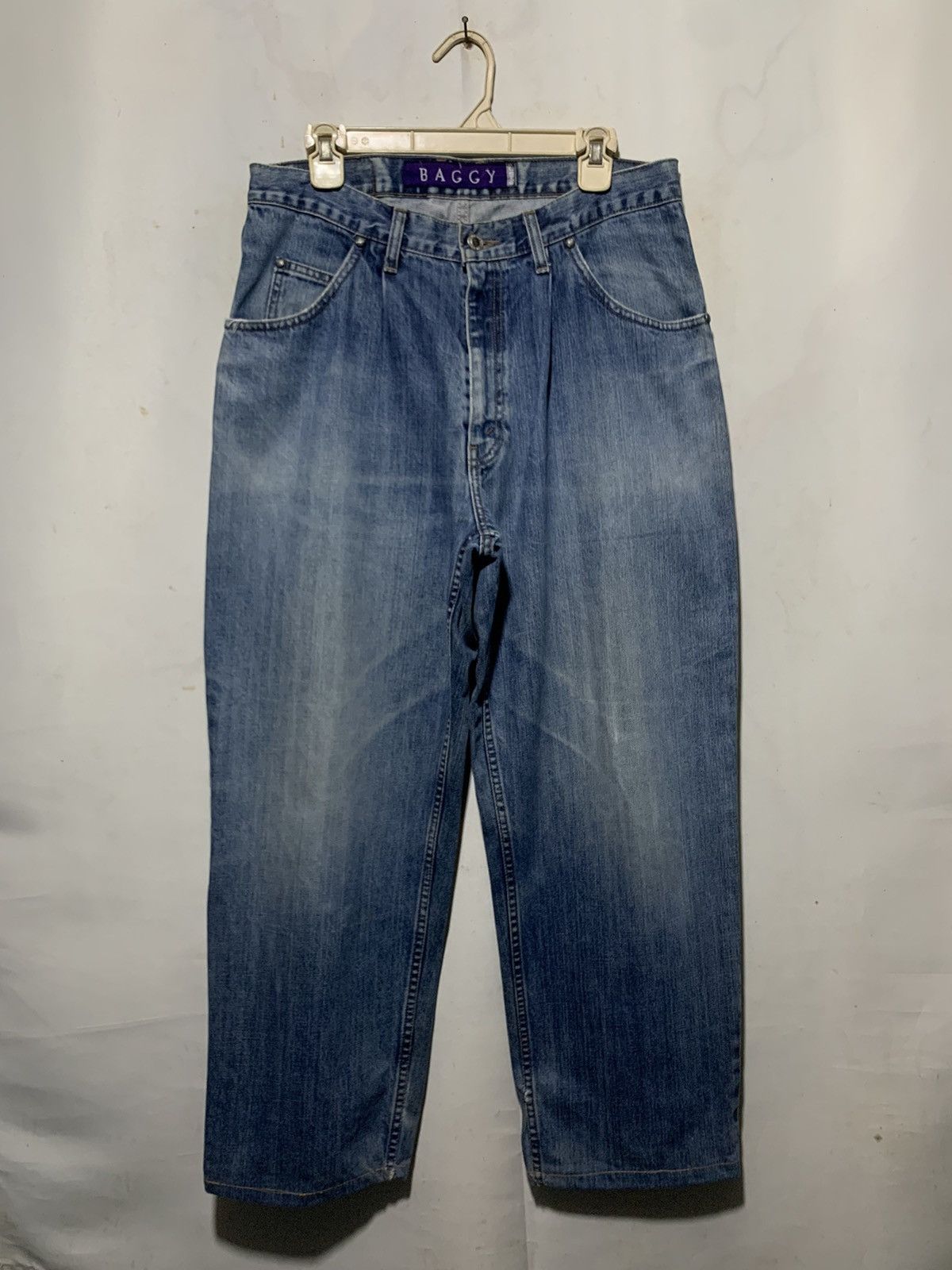Levi's Vintage Clothing Vintage Levi’s Baggy Jeans Size US 33 - 1 Thumbnail