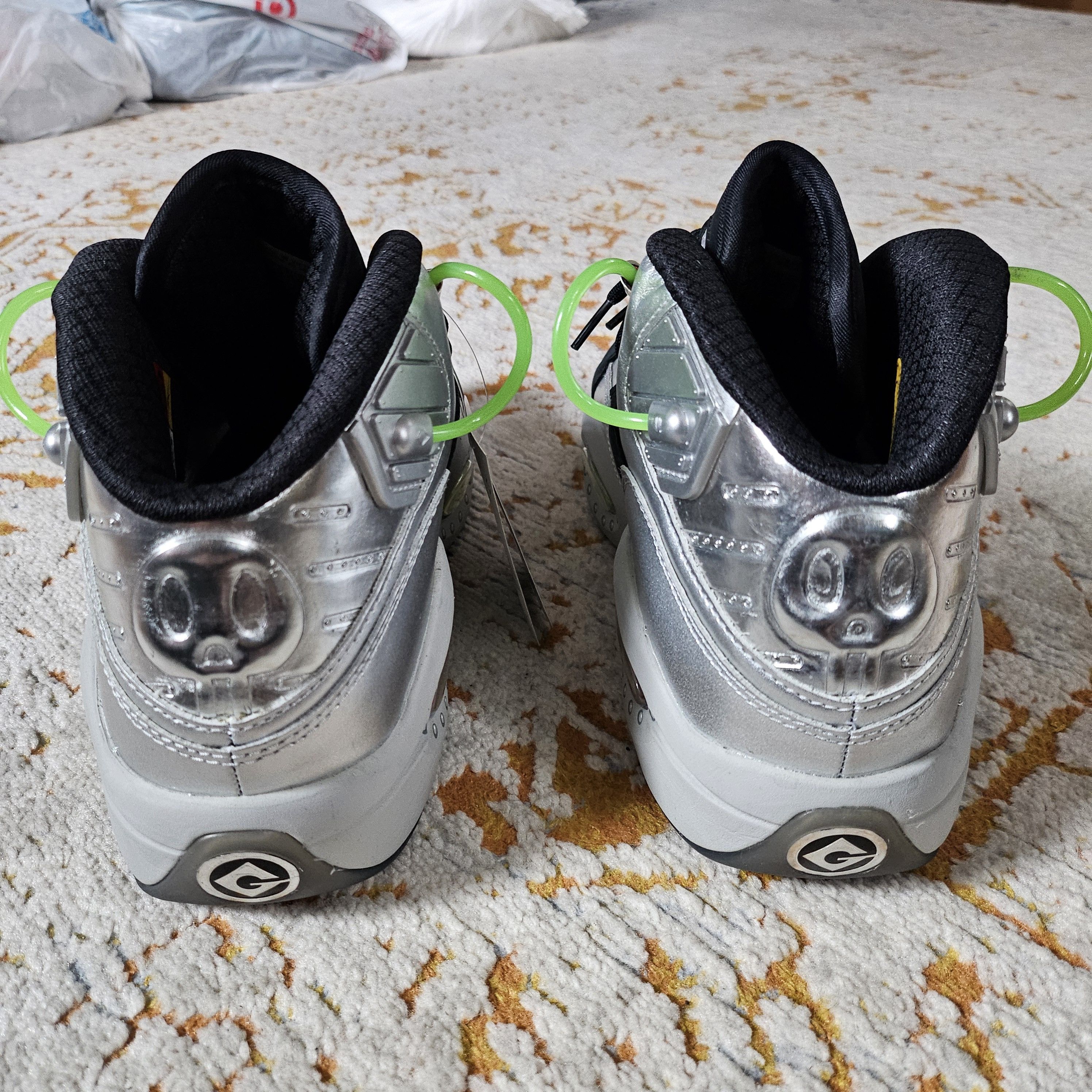 Reebok Illumination Minions x Question Mid "Gru's Lab" Size US 10 / EU 43 - 3 Thumbnail