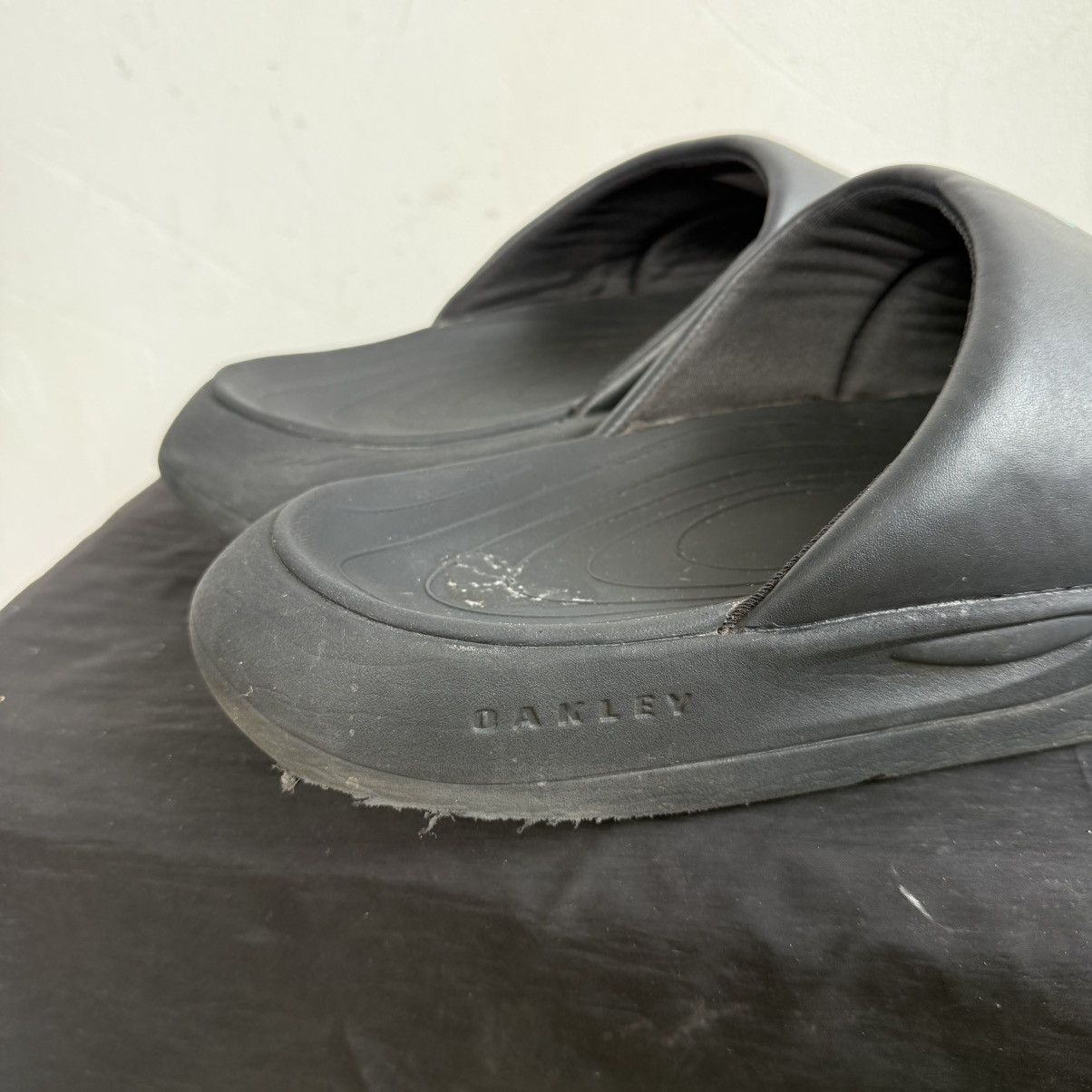 Oakley Vintage Black Oakley Logo Slides Size US 12 / EU 45 - 5 Thumbnail