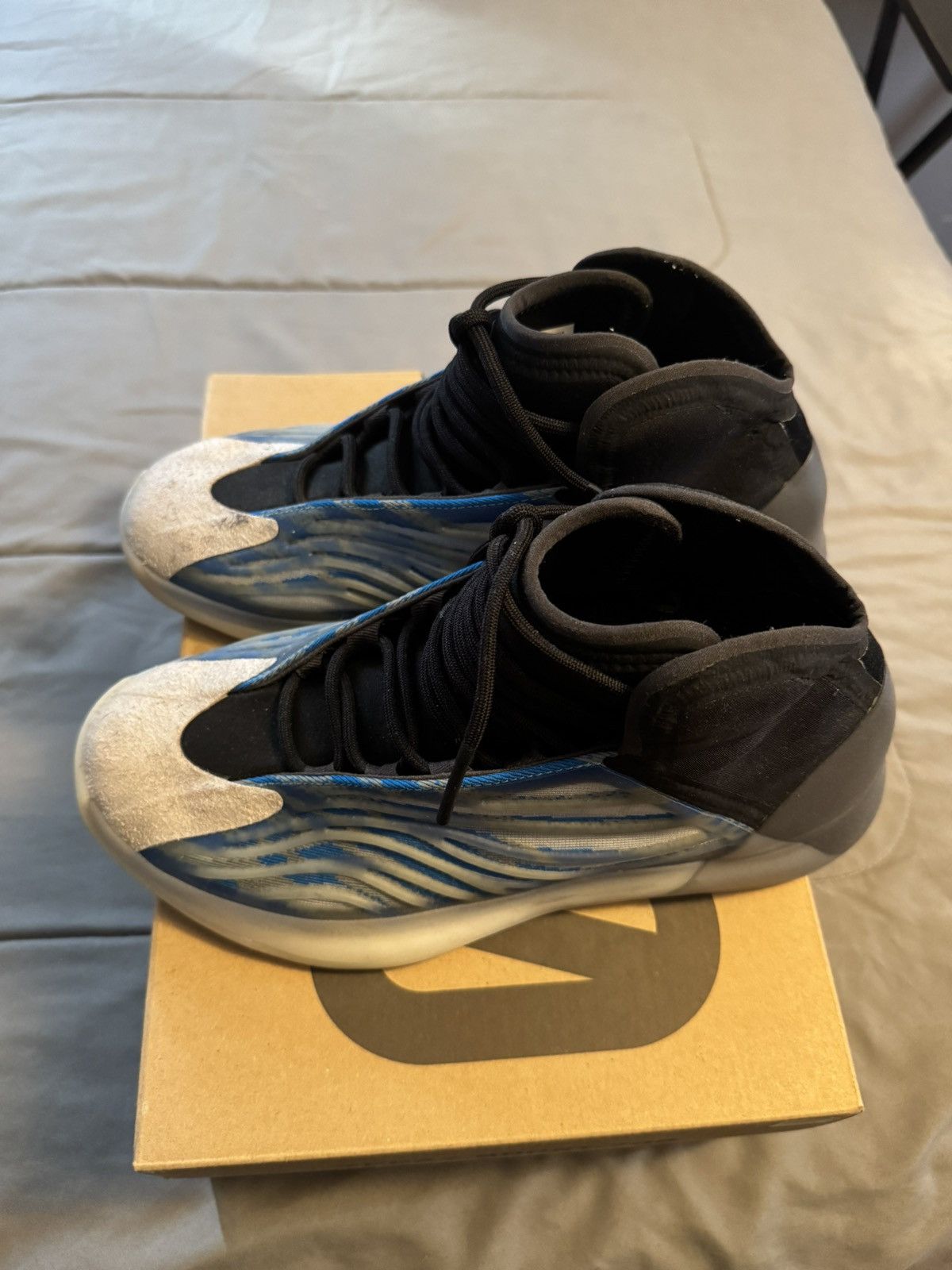 Adidas Adidas Yeezy Quantum “Frozen” Size US 10 / EU 43 - 4 Thumbnail