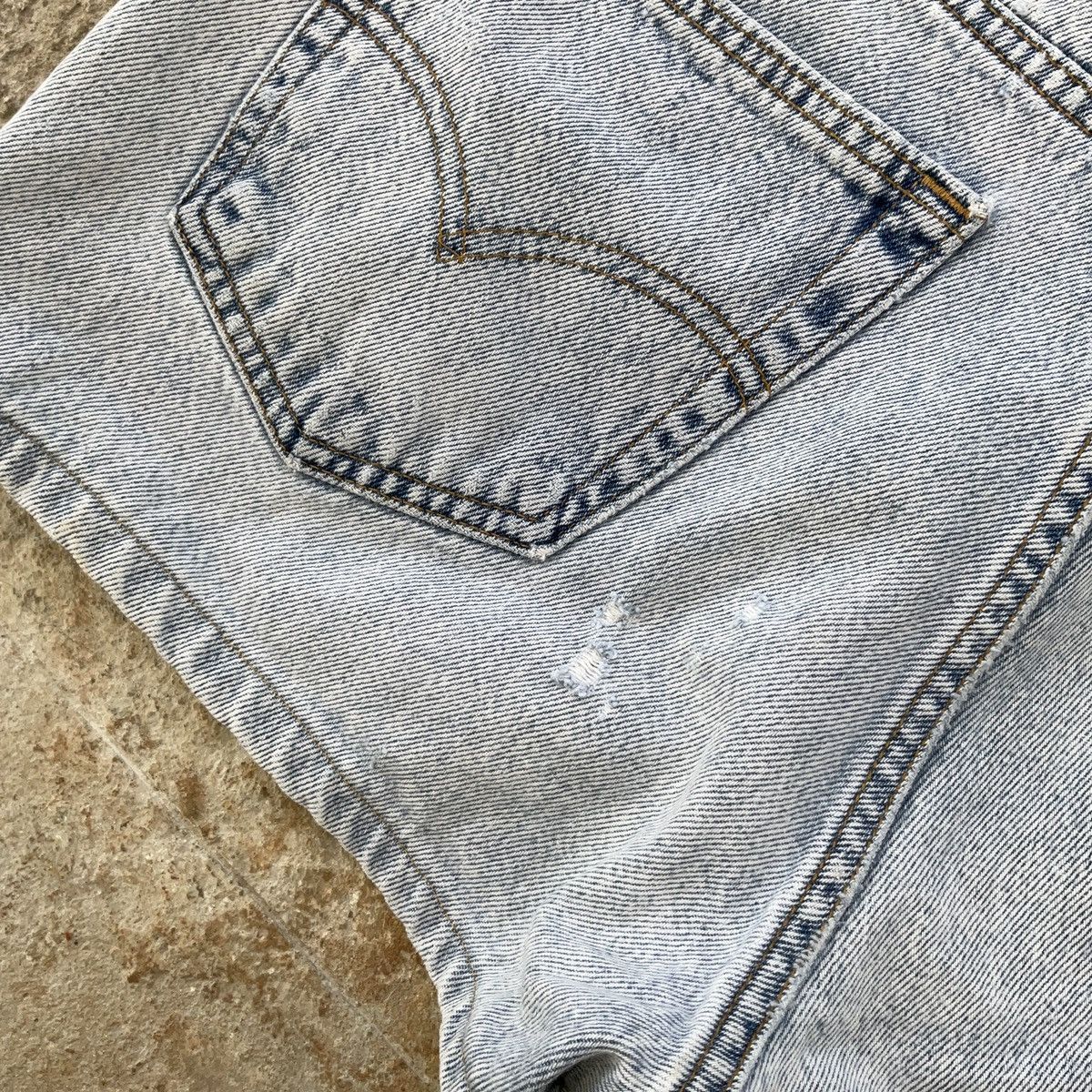 Levi's × Vintage Vintage 90s Levi’s Made In USA 505 Denim Jean Shorts Size US 34 / EU 50 - 8 Thumbnail
