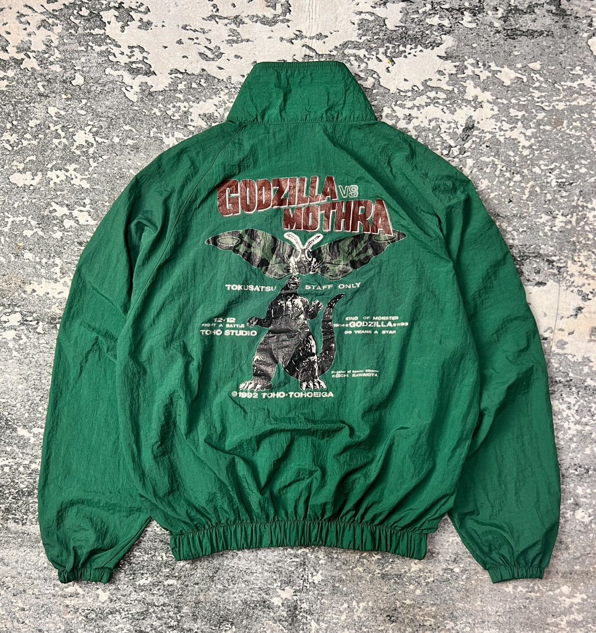 Vintage RARE! 1993 Godzilla vs Mothra STAFF ONLY Light Jacket Size US L / EU 52-54 / 3 - 1 Thumbnail